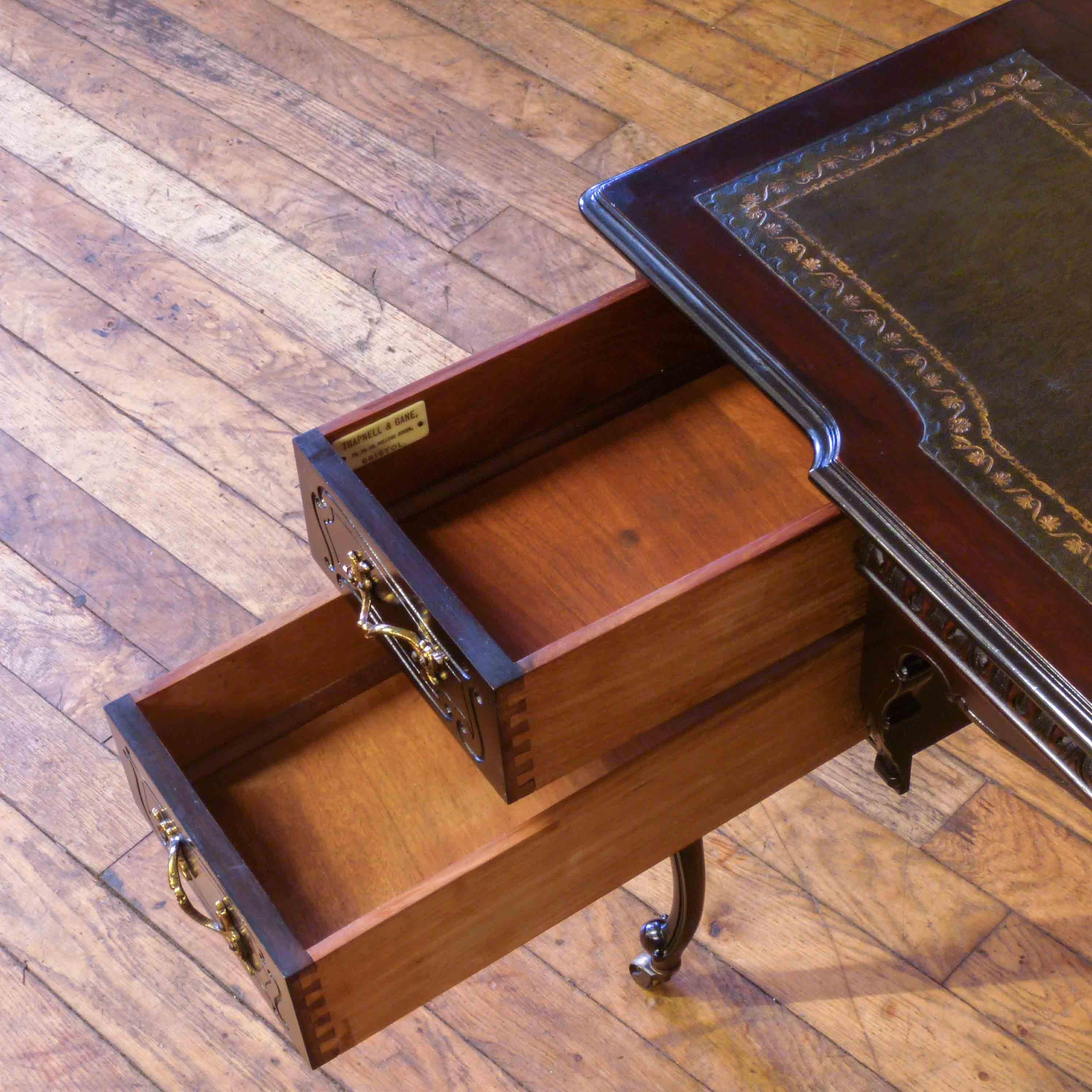 Edwardian Mahogany Ladies Writing Desk In Good Condition In Manchester, GB