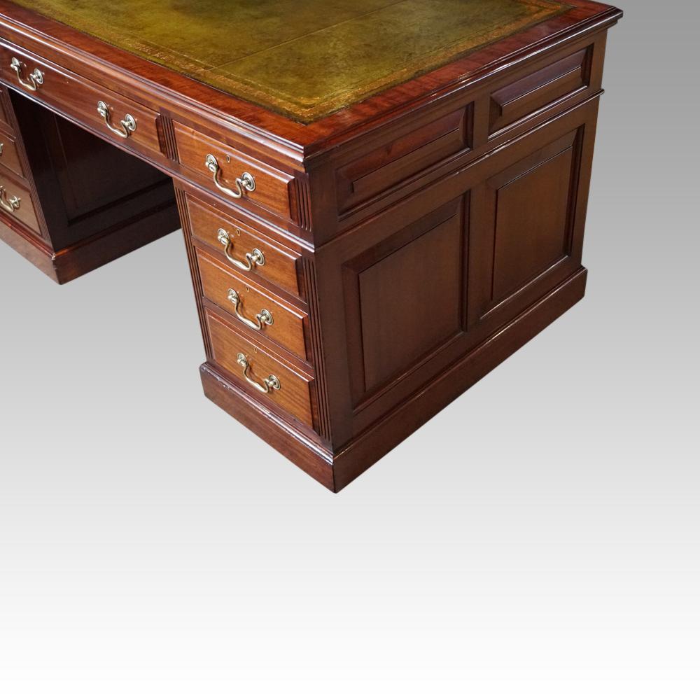Edwardian mahogany large pedestal desk
This Edwardian mahogany large pedestal desk was made circa 1900 in one of the best workshops of the period. I would attribute it to Maple &Co.
It has good deep fielded panels all around the sides, back, and