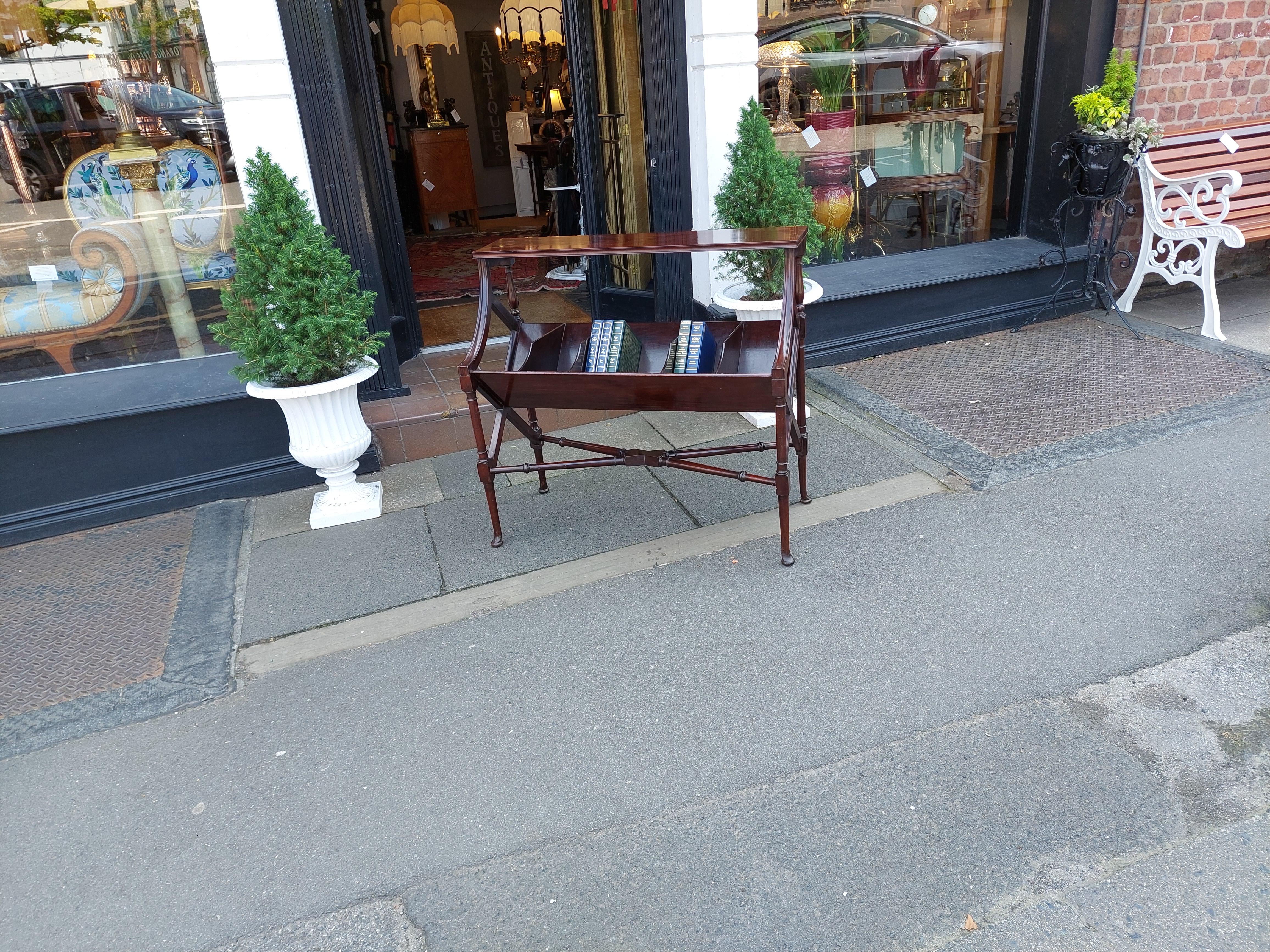 Edwardian Mahogany Library Book Trough In condizioni buone in vendita a Altrincham, GB
