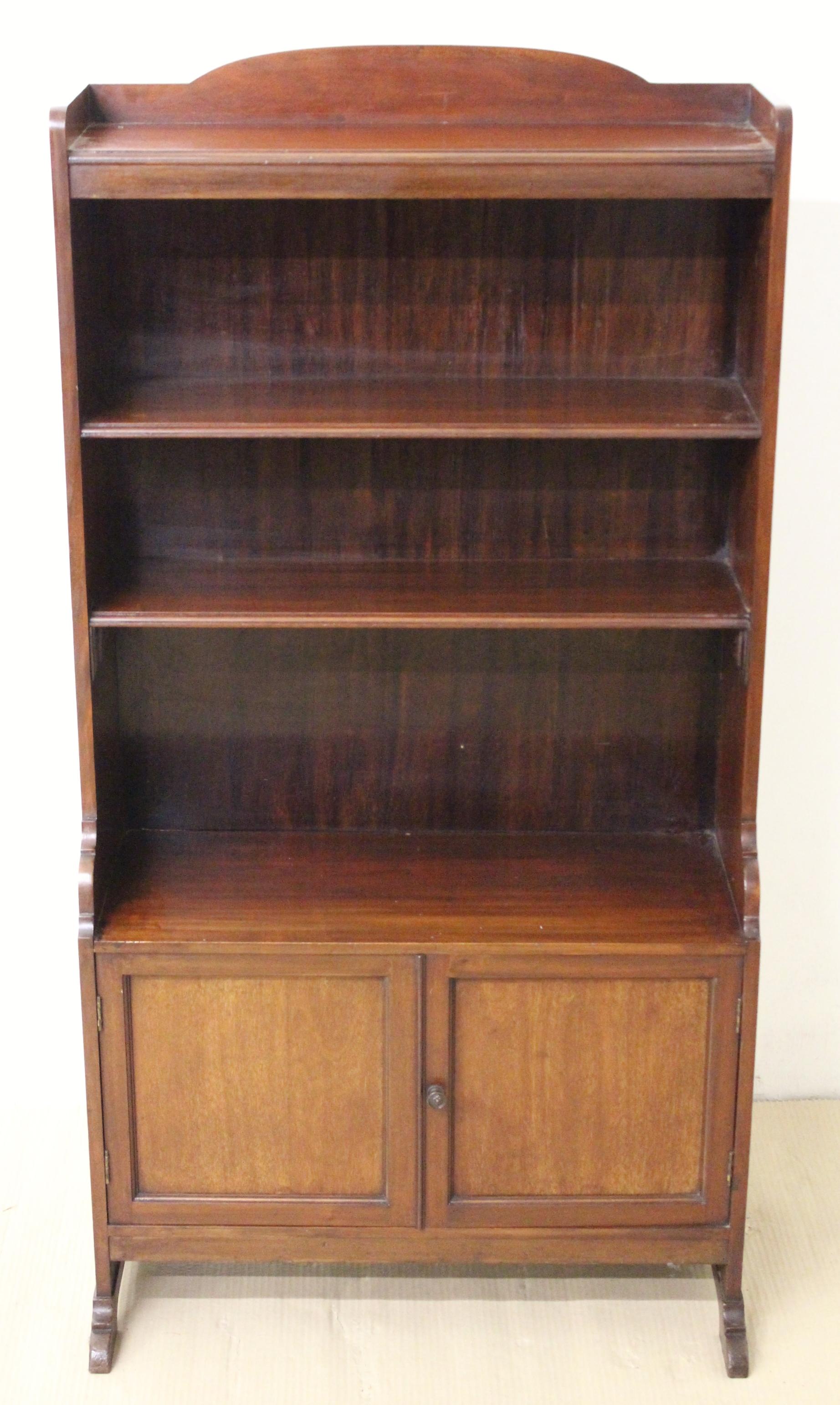 20th Century Edwardian Mahogany Open Bookcase For Sale
