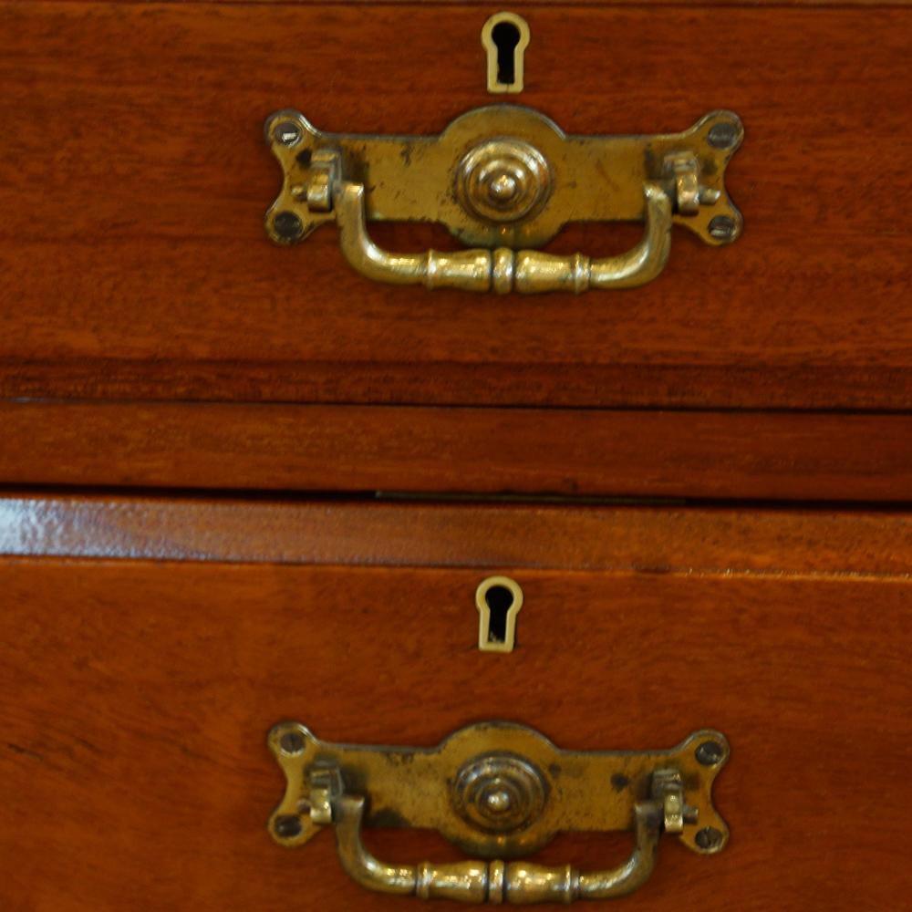 Edwardian Mahogany Pedestal Desk 7