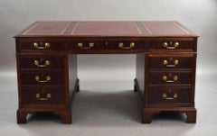 Edwardian Mahogany Pedestal Desk