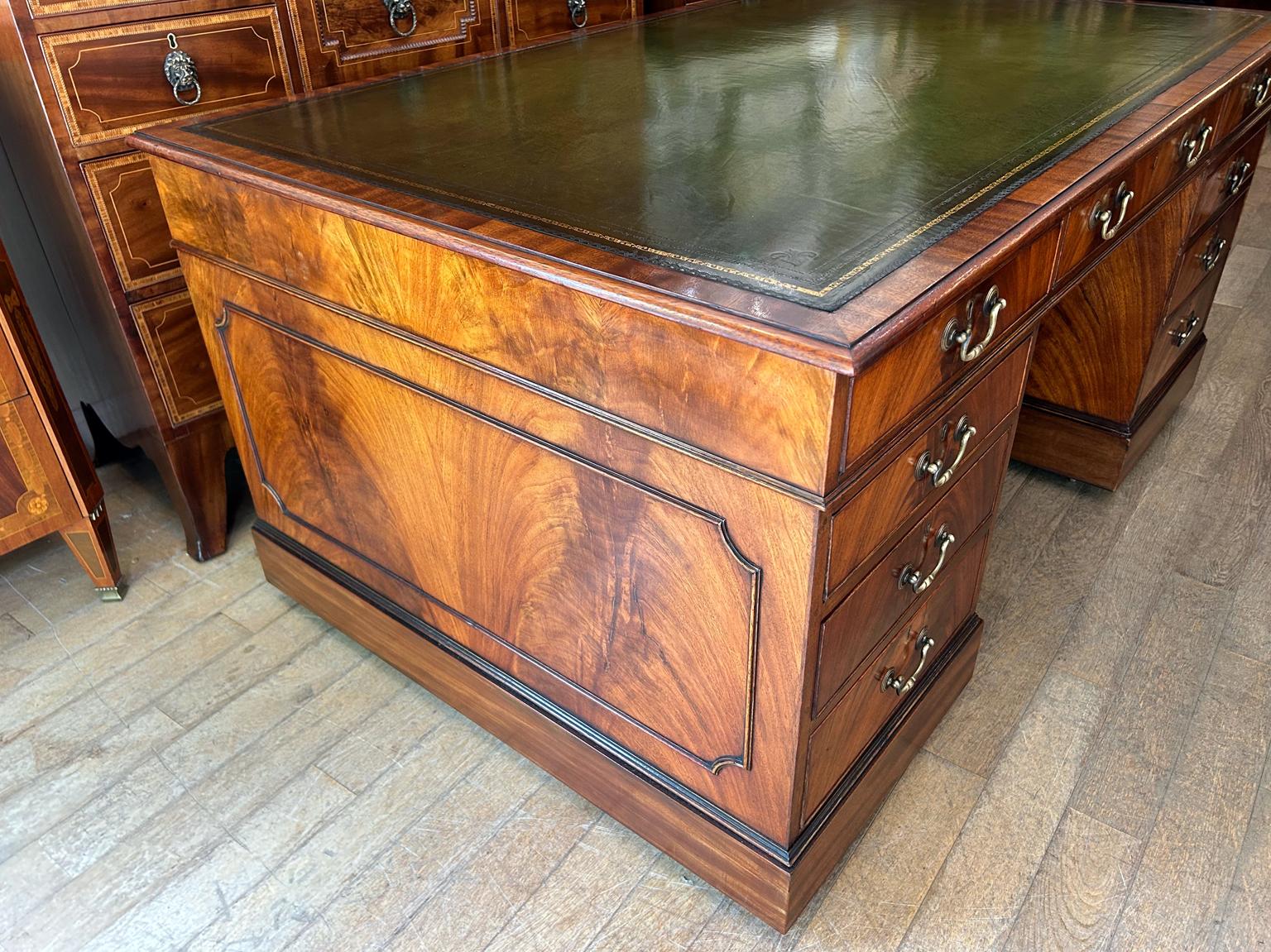 Hand-Crafted Edwardian Mahogany Pedestal Partners Desk S&H Jewell London Cabinet Makers