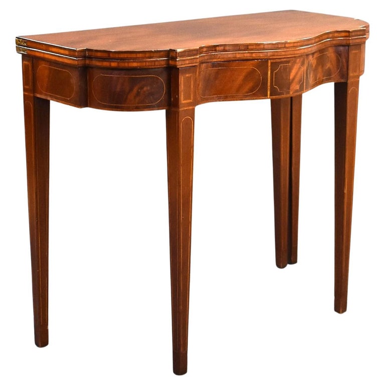 Edwardian Mahogany Serpentine Tea Table For Sale at 1stDibs