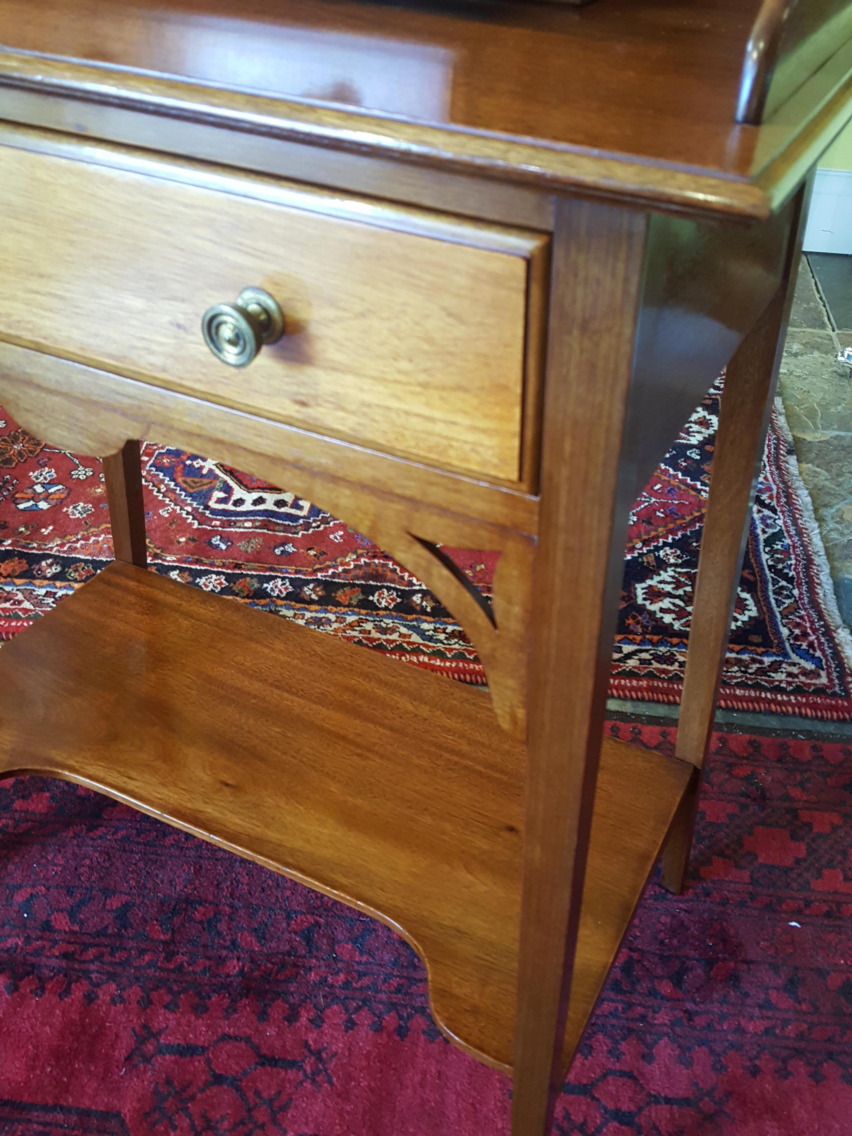 Early 20th Century Edwardian Mahogany Shaving Stand For Sale