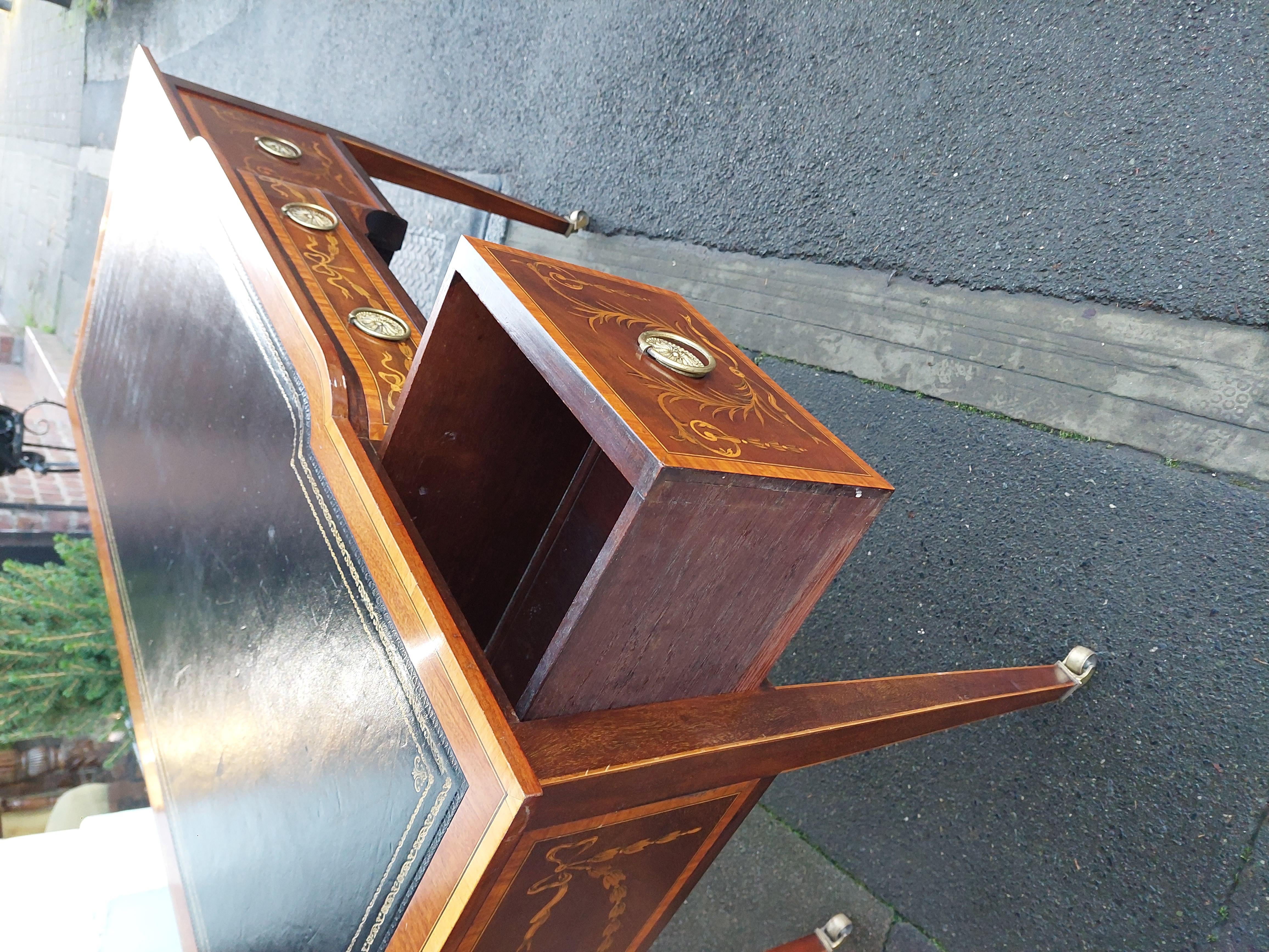 Edwardian Mahogany Sheraton Style Desk For Sale 2