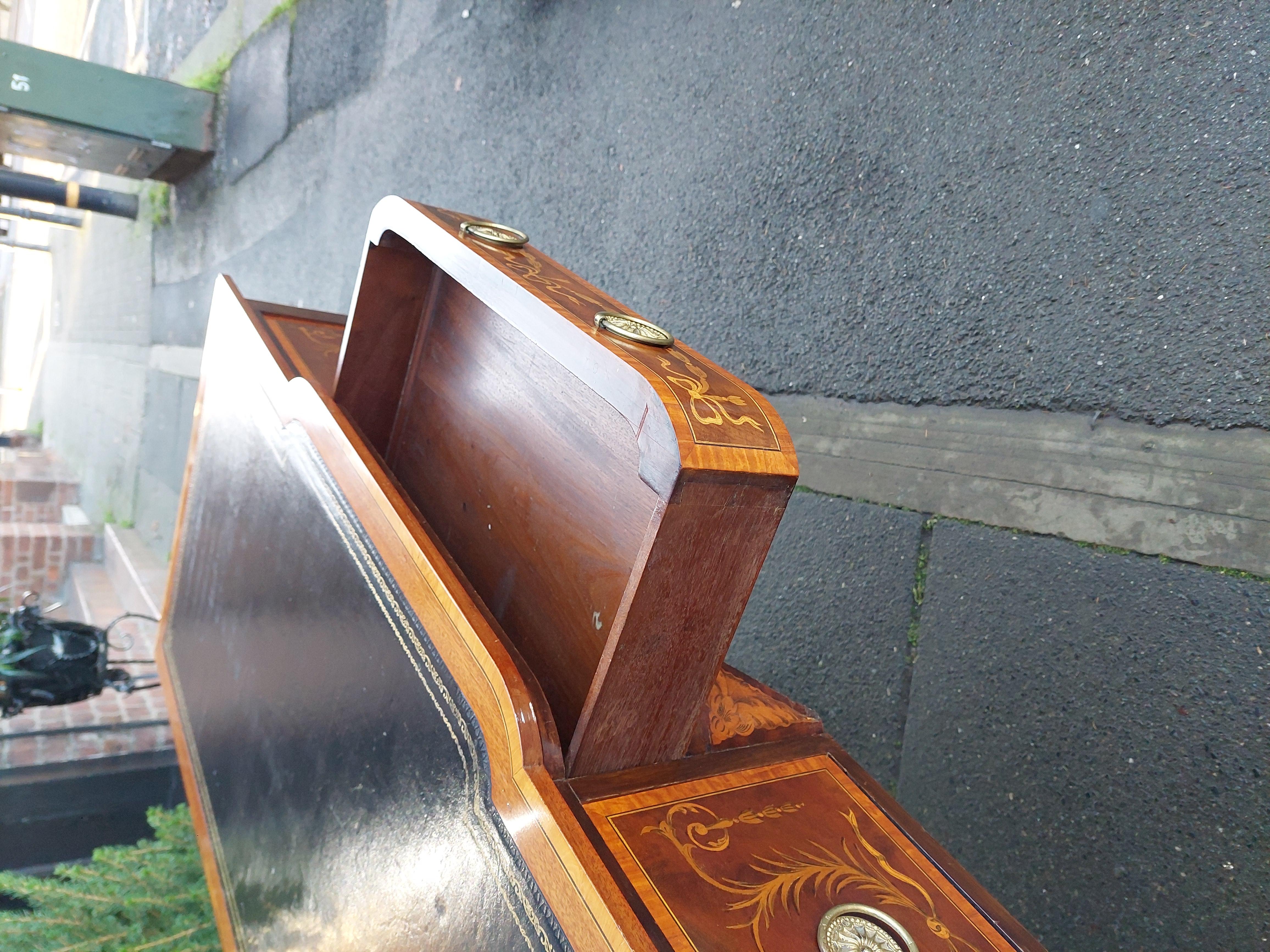 Edwardian Mahogany Sheraton Style Desk For Sale 3