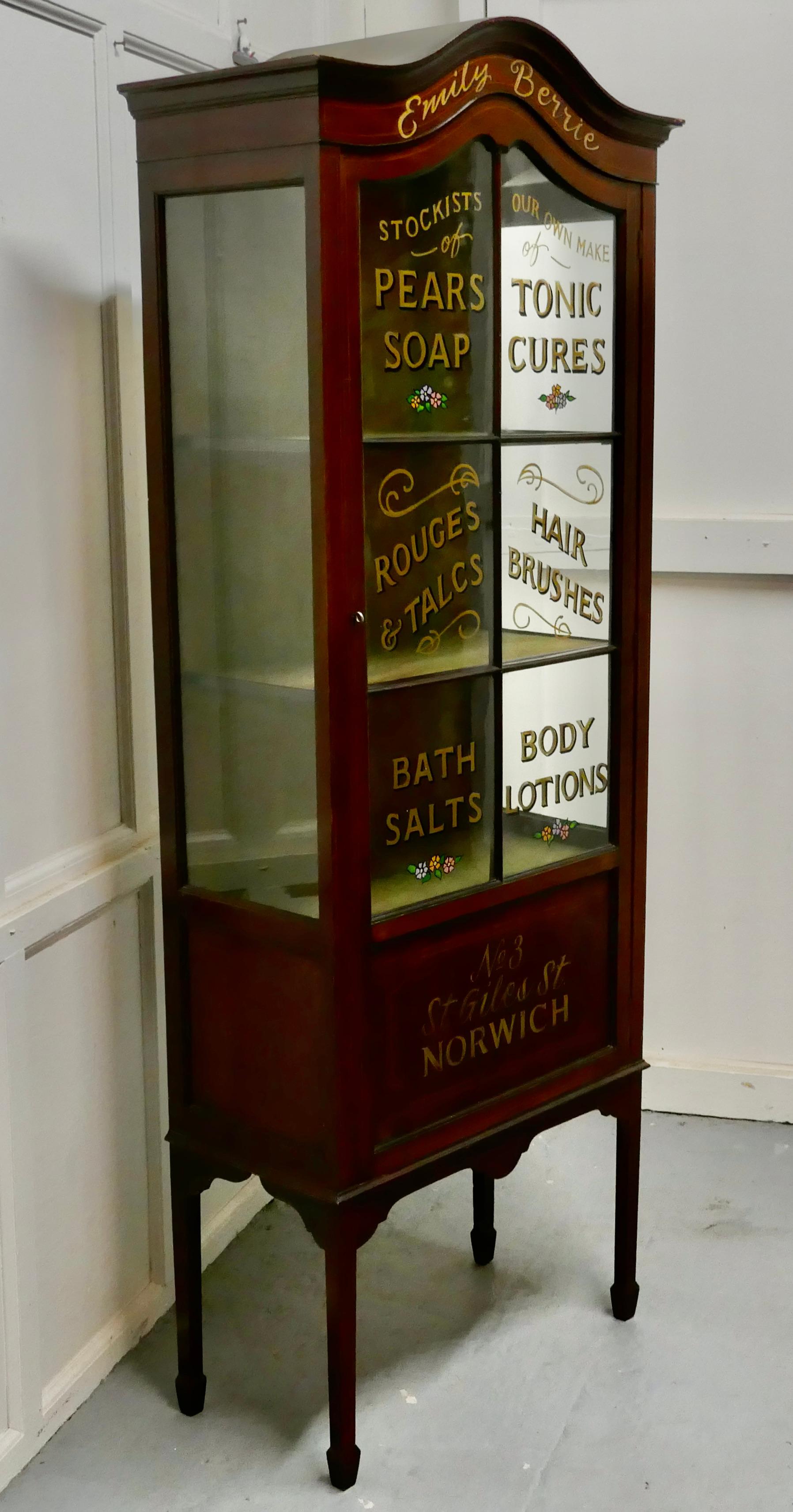 Edwardian Mahogany Sign Painted Perfumery Cupboard In Good Condition In Chillerton, Isle of Wight