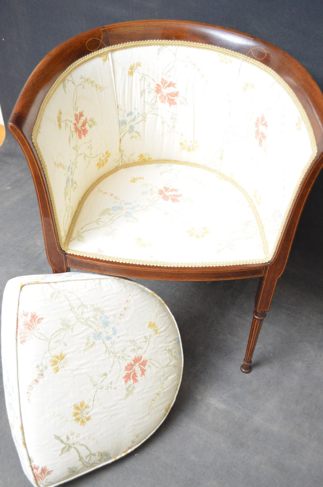 English Edwardian Mahogany Tub Chair