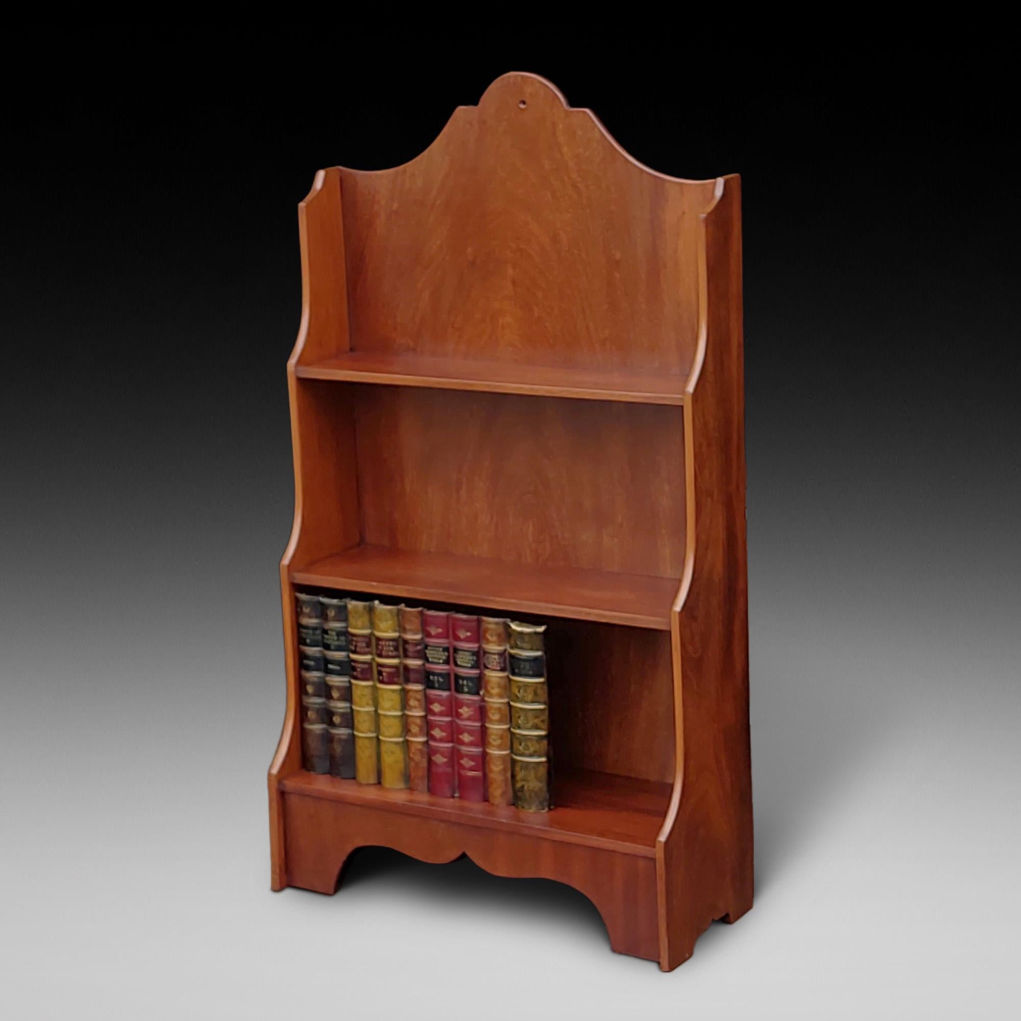 Edwardian Mahogany Wall Hanging Book Shelves with Arched Top and Bracket Feet Base so that it can Free Stand - 19