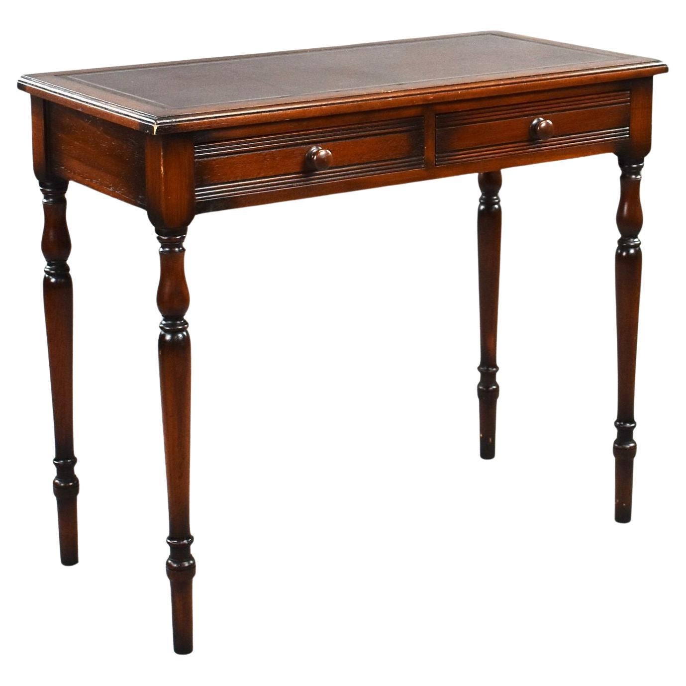 Edwardian Mahogany Writing Table en venta