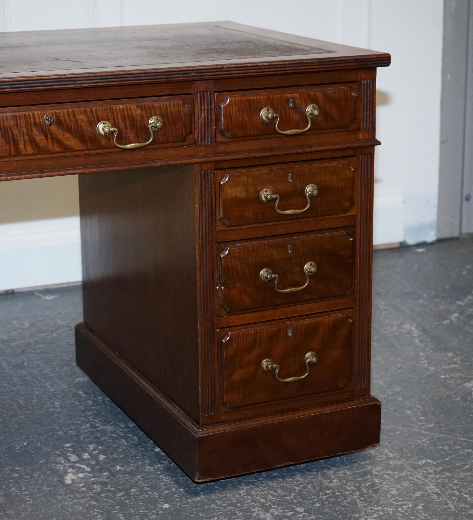 Edwardian Maple & Co Pedestal Writing Desk Distressed Brown Embossed Leather In Good Condition For Sale In Pulborough, GB