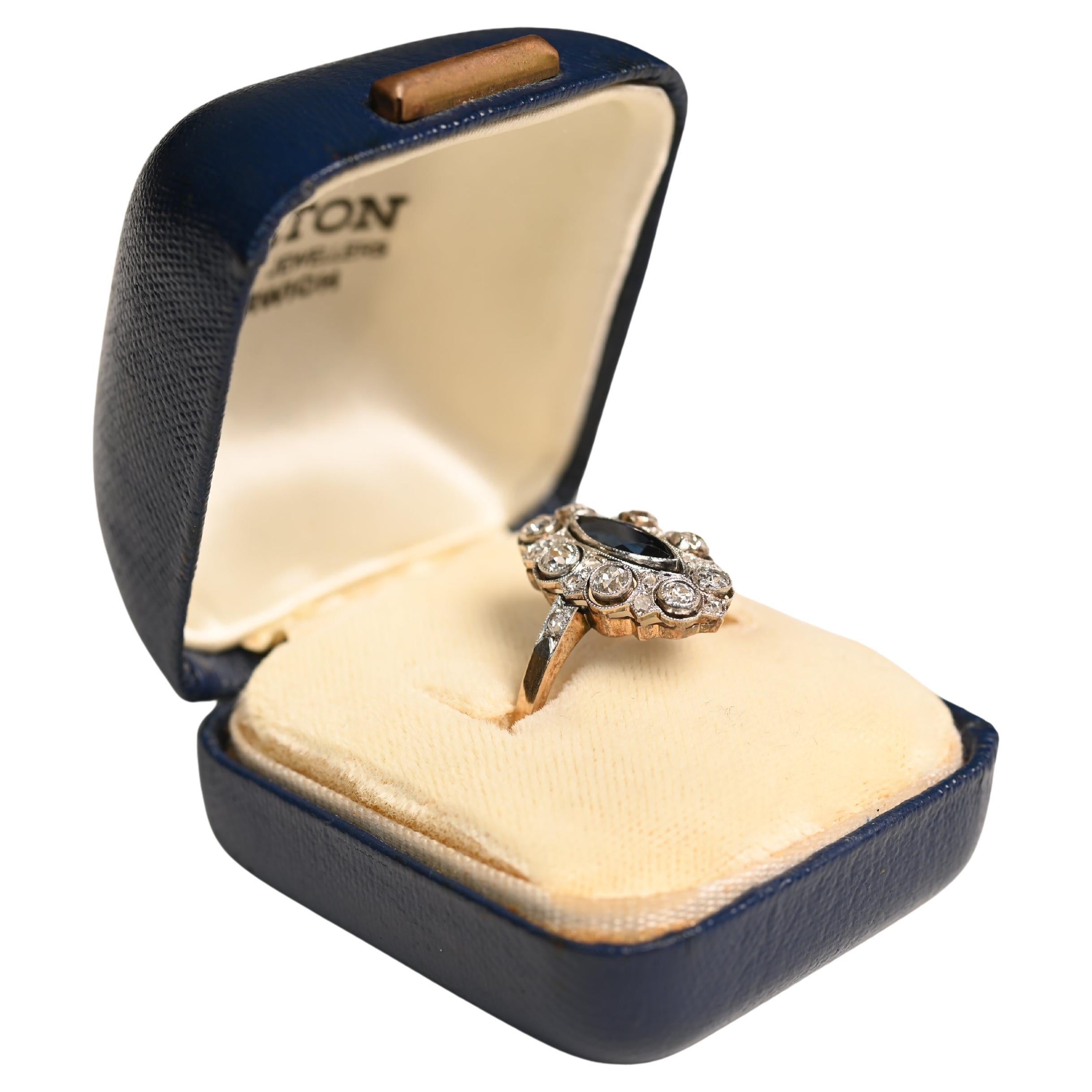 Anillo eduardiano de zafiro marquesa (aprox. 0,70 quilates) y diamantes, circa 1910 en venta
