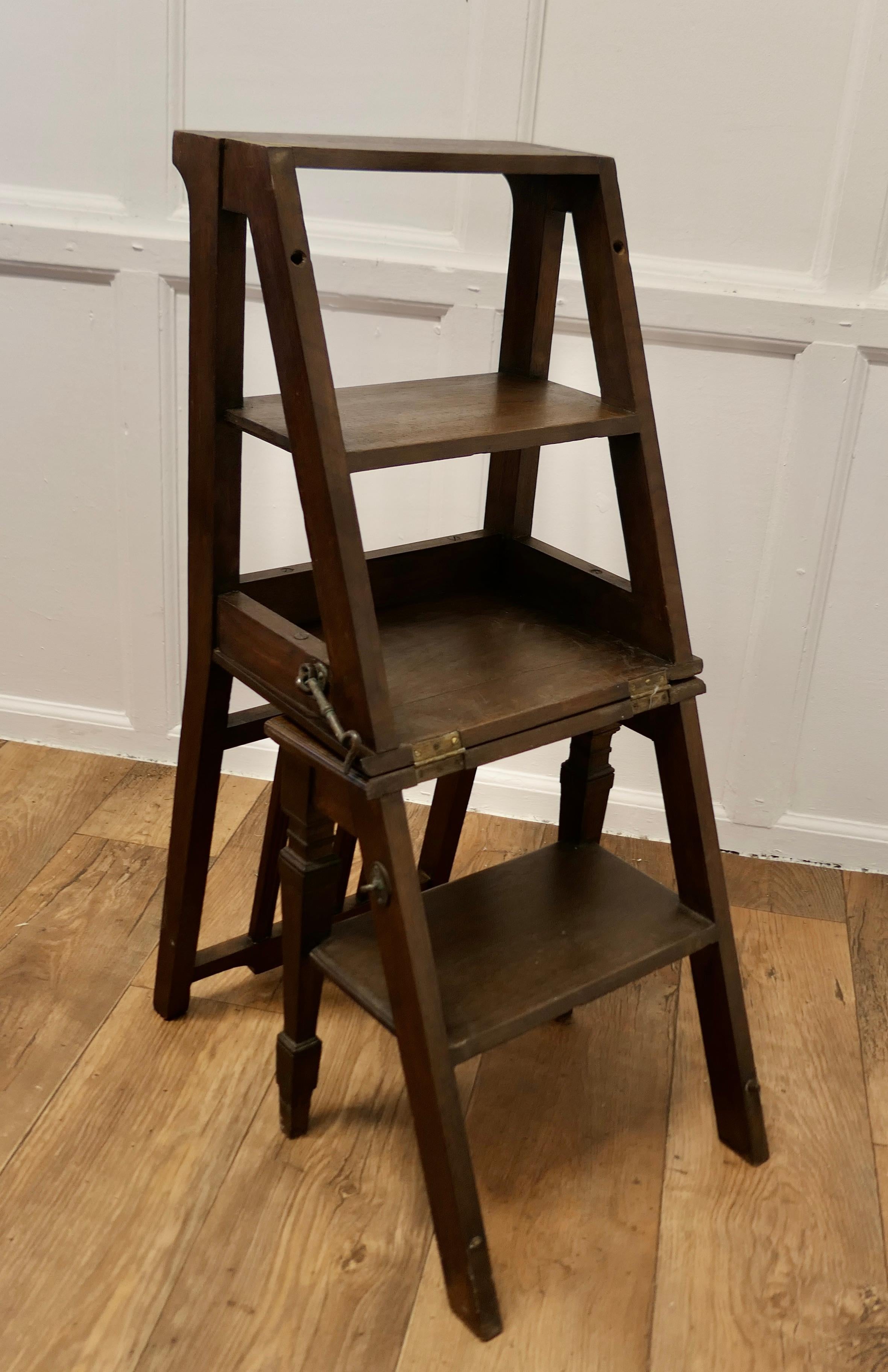 Edwardian Metamorphic Library Chair or Library Steps a Very Useful Piece In Good Condition In Godshill, Isle of Wight