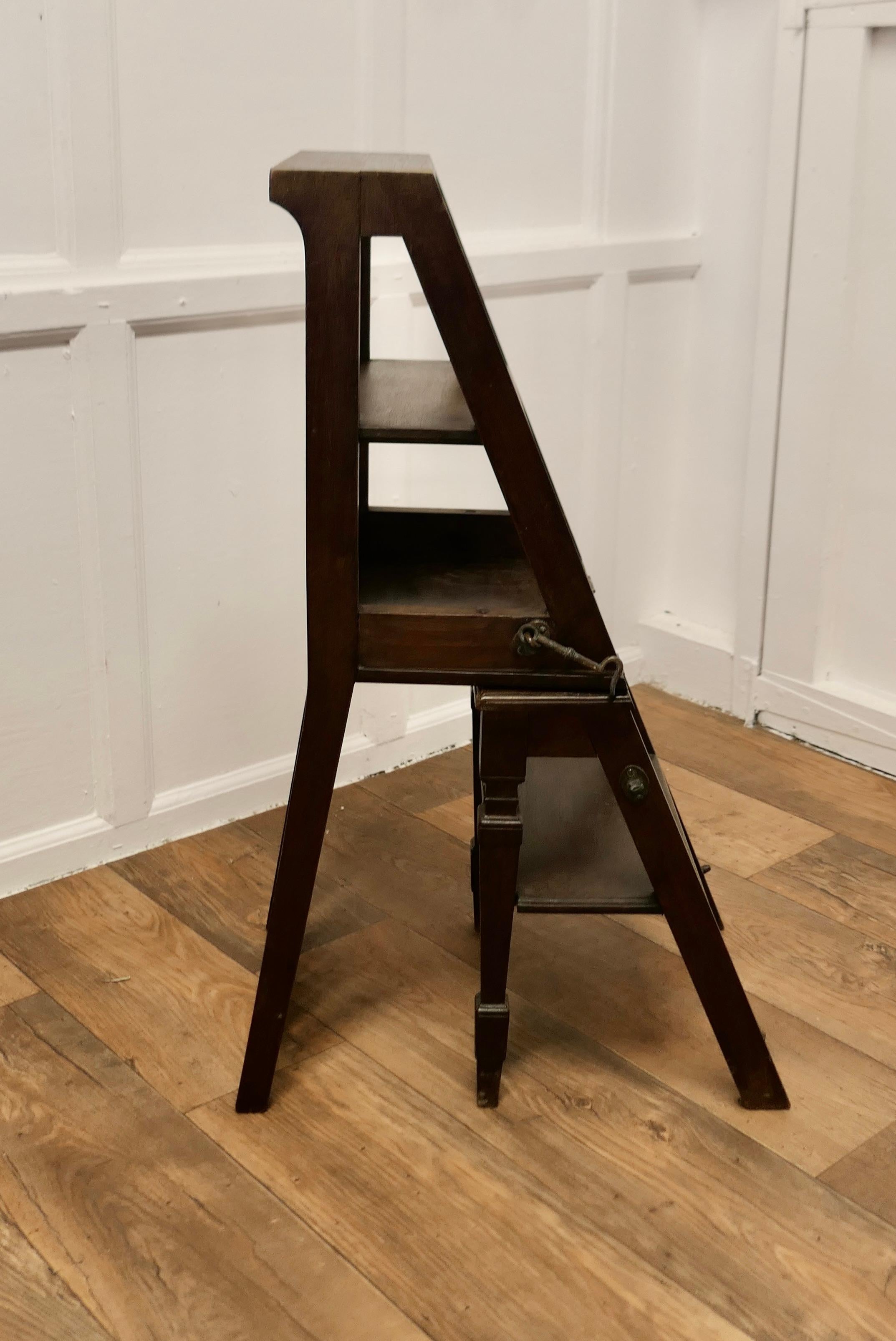 Early 20th Century Edwardian Metamorphic Library Chair or Library Steps a Very Useful Piece