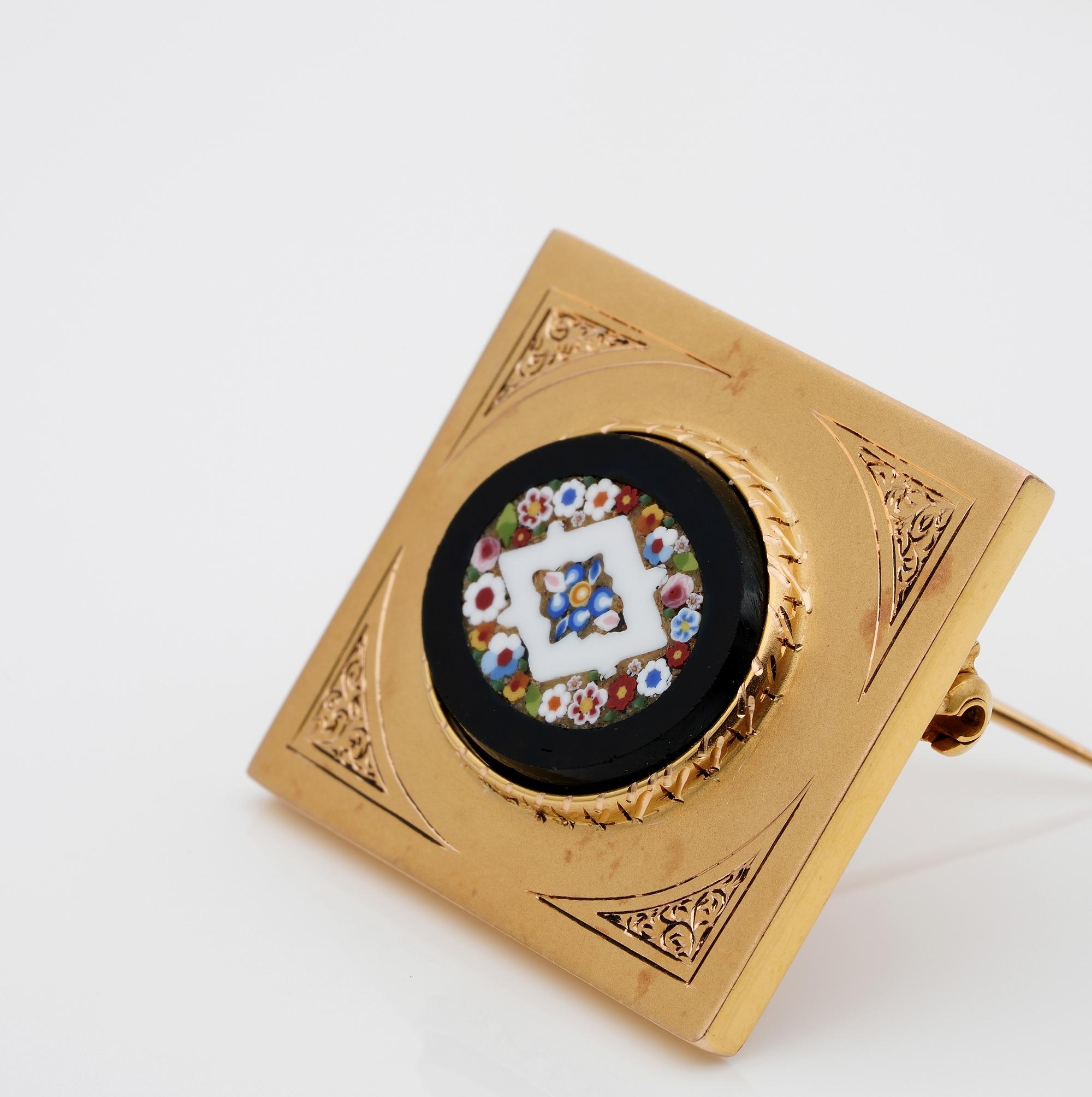 Edwardian Millefiori Micro Mosaic Onyx 18 Karat Heavy Gold Brooch For Sale 1