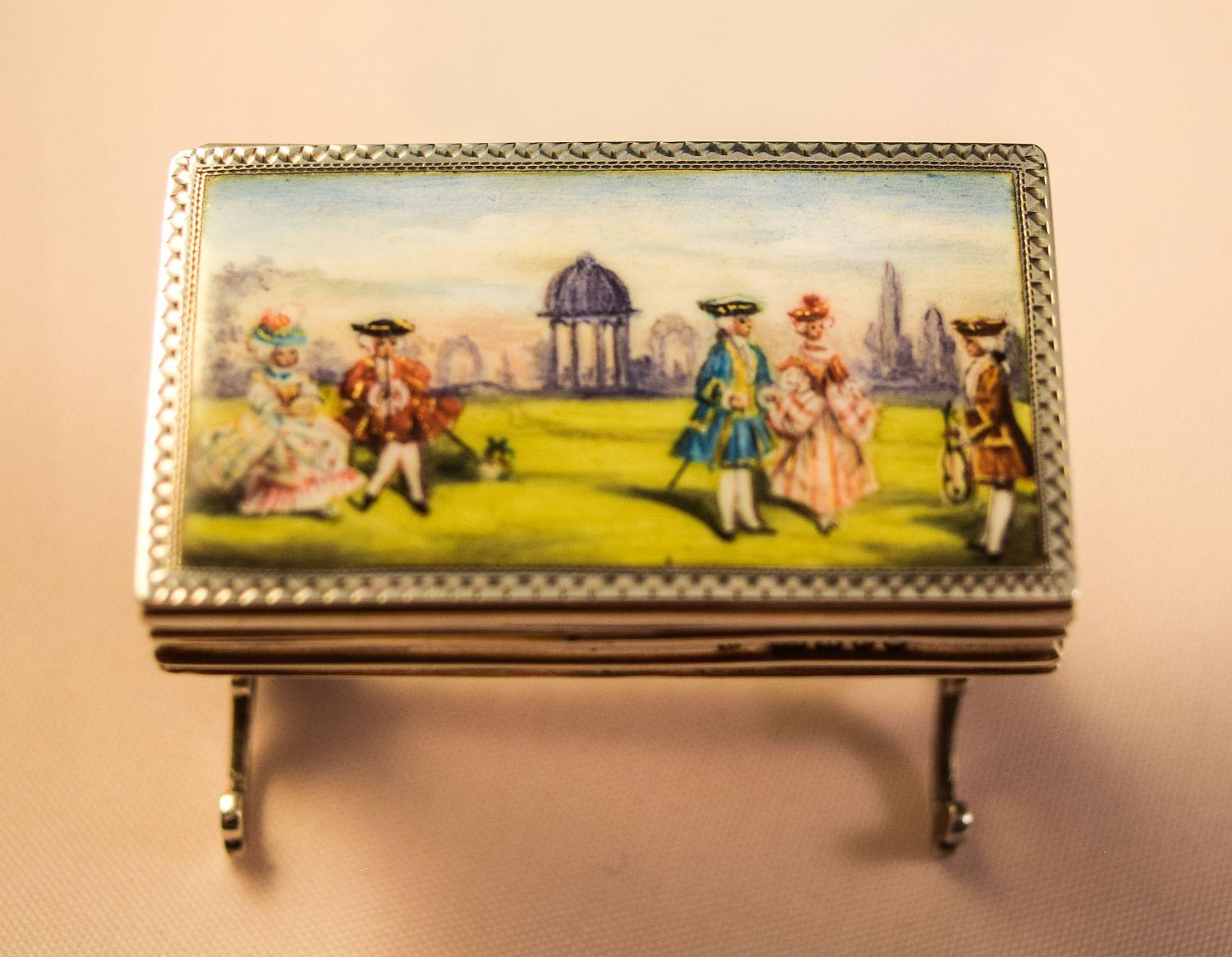 Edwardian miniature silver and enamel box in the form of a table 1903 For Sale 7