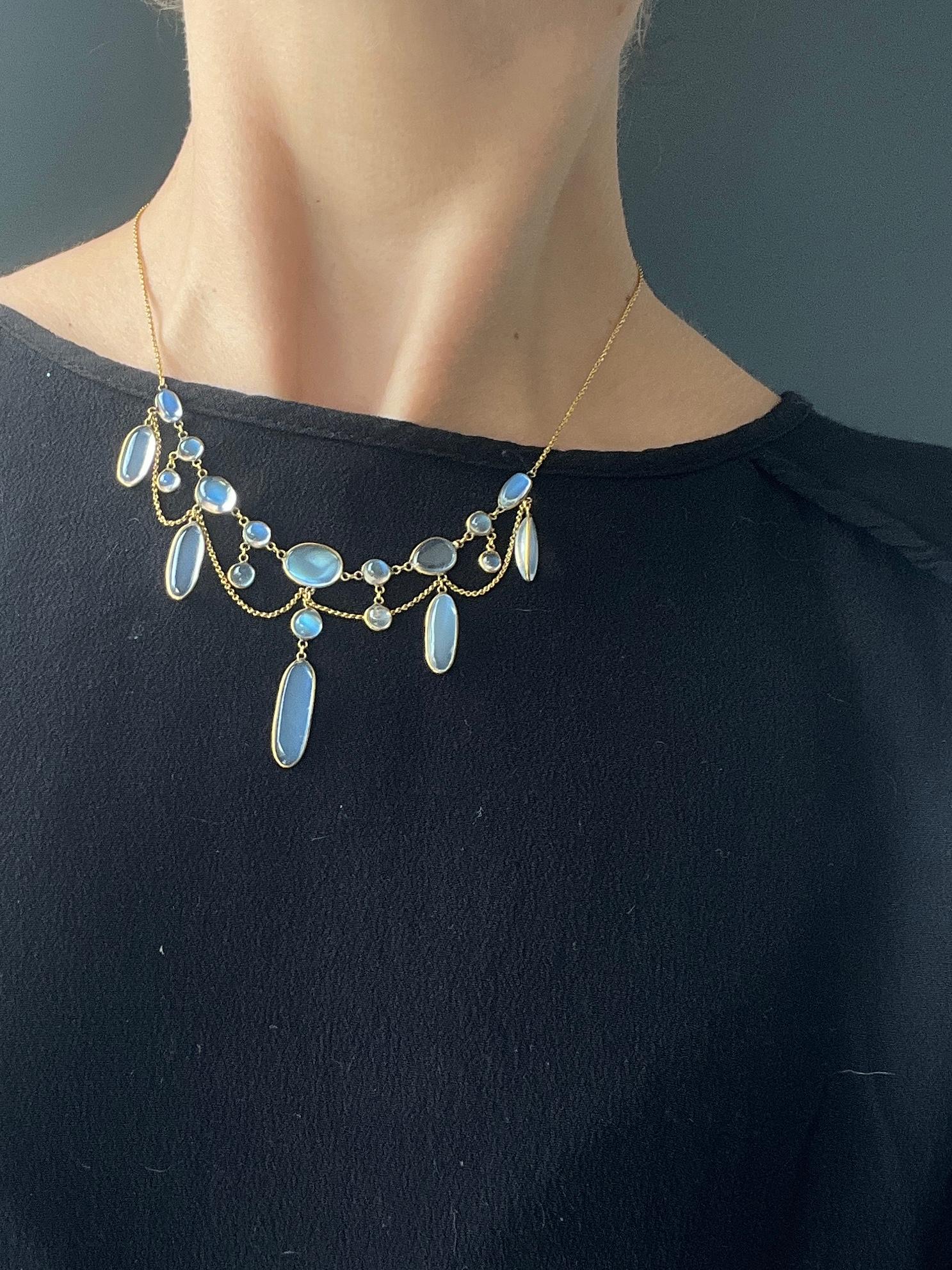 Edwardian Moonstone and 9 Carat Gold Fringe Necklace In Good Condition In Chipping Campden, GB