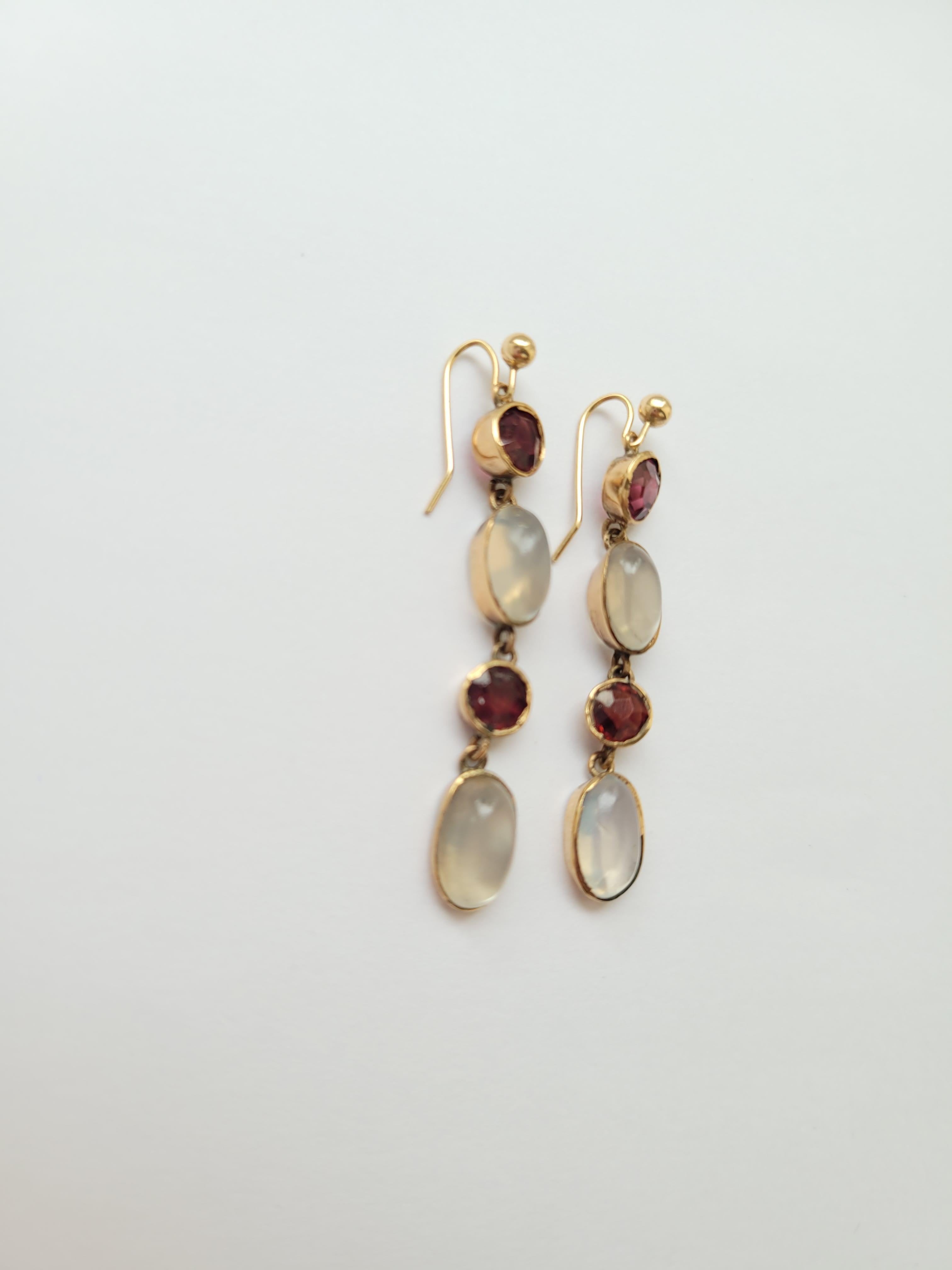 Women's Edwardian Moonstone Garnet Gold drop earrings For Sale