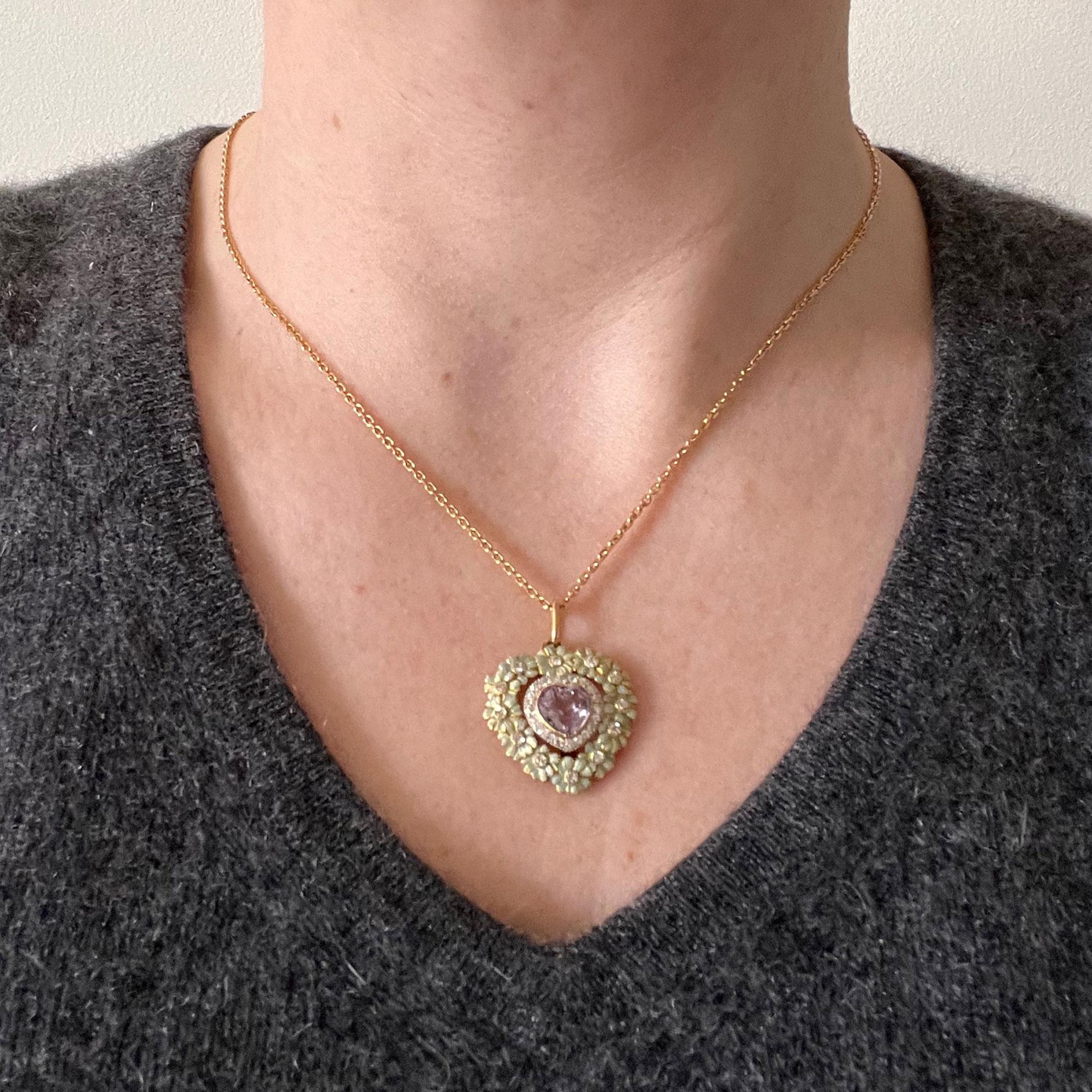 Pendentif édouardien en forme de cœur en or, platine, diamants et émail en vente 6