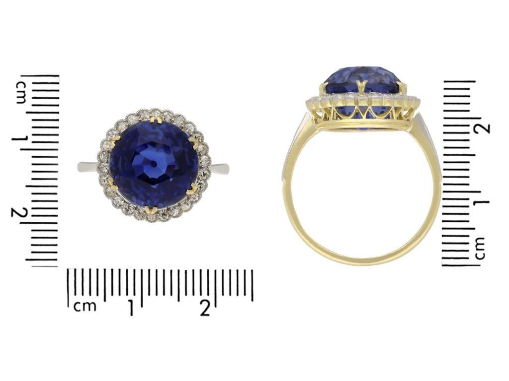Round Cut Edwardian Natural Ceylon Sapphire and Diamond Coronet Cluster Ring, circa 1915 For Sale