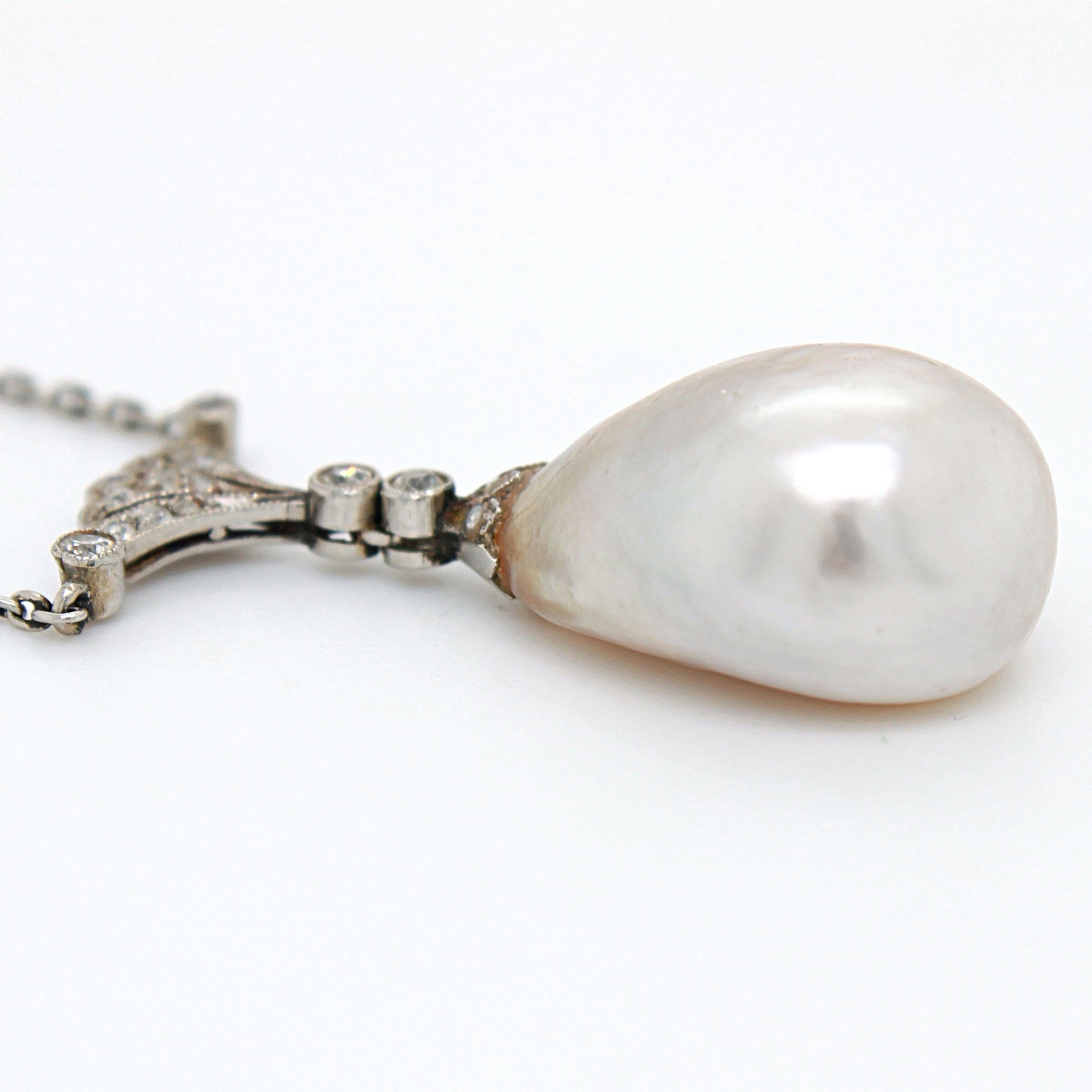 saltwater pearl pendant