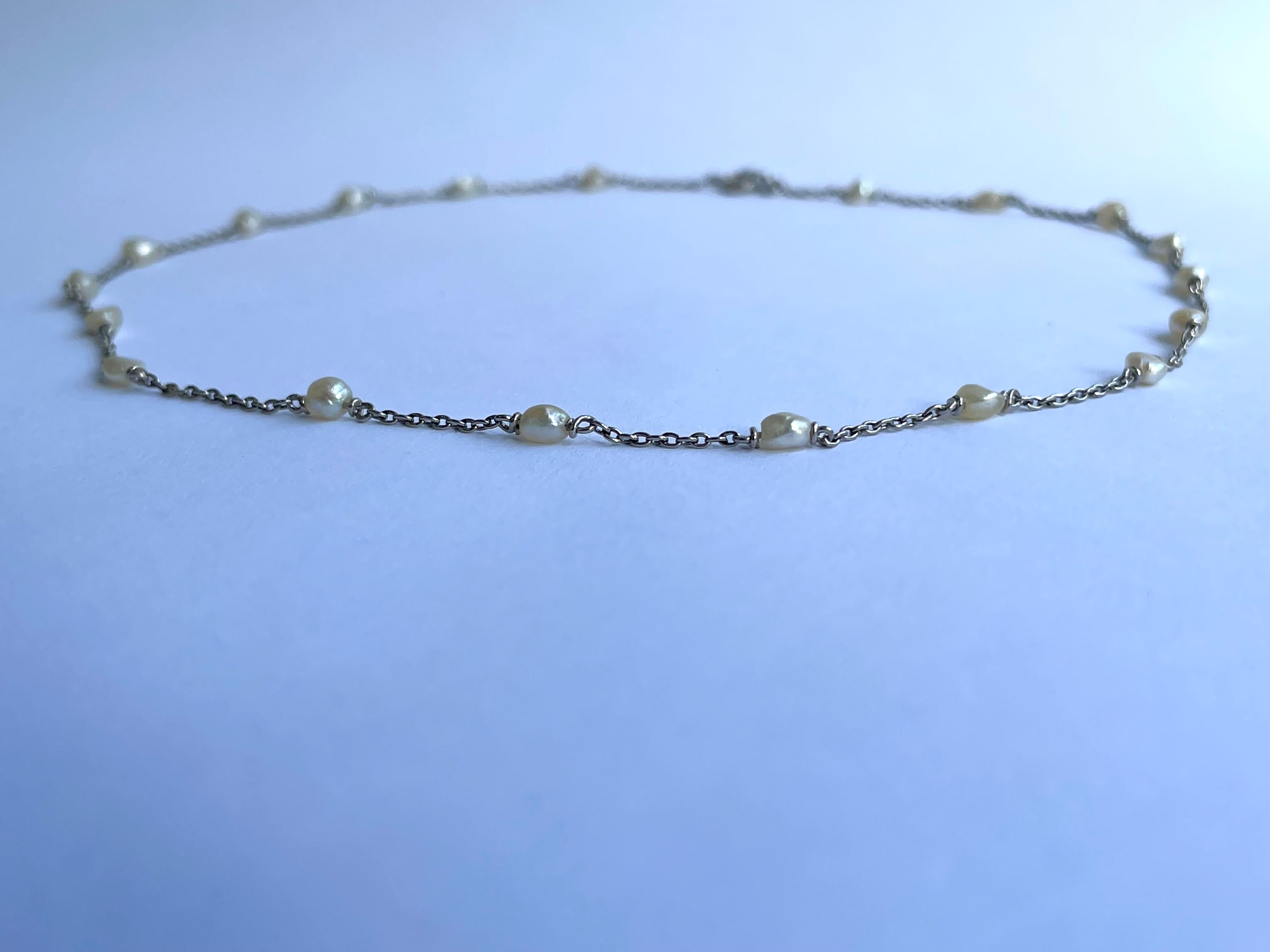 Edwardian Natural Saltwater Pearl Chain Necklace in Platinum In Good Condition For Sale In Boston, MA