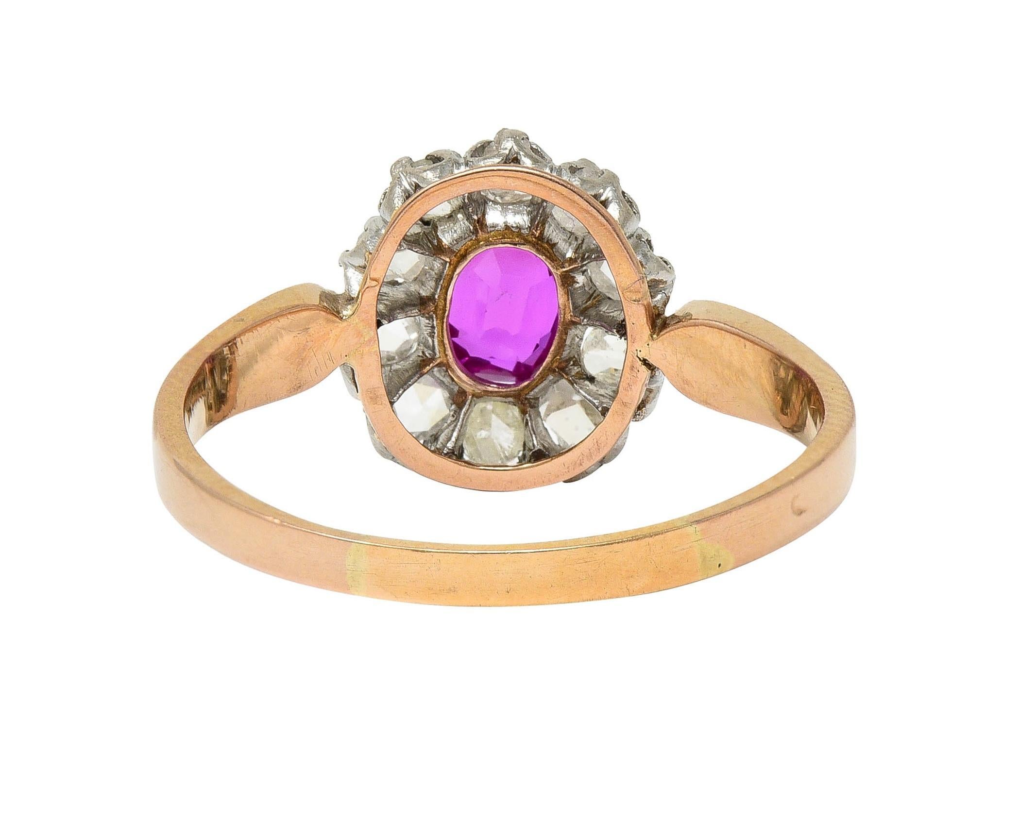 Antiker edwardianischer Ring aus Platin mit unbehandeltem burmesischem rosa Saphir und Diamant in Platin 14K Gold (Rundschliff) im Angebot