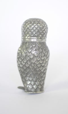 Edwardian Novelty Owl Pepper pot silver plated