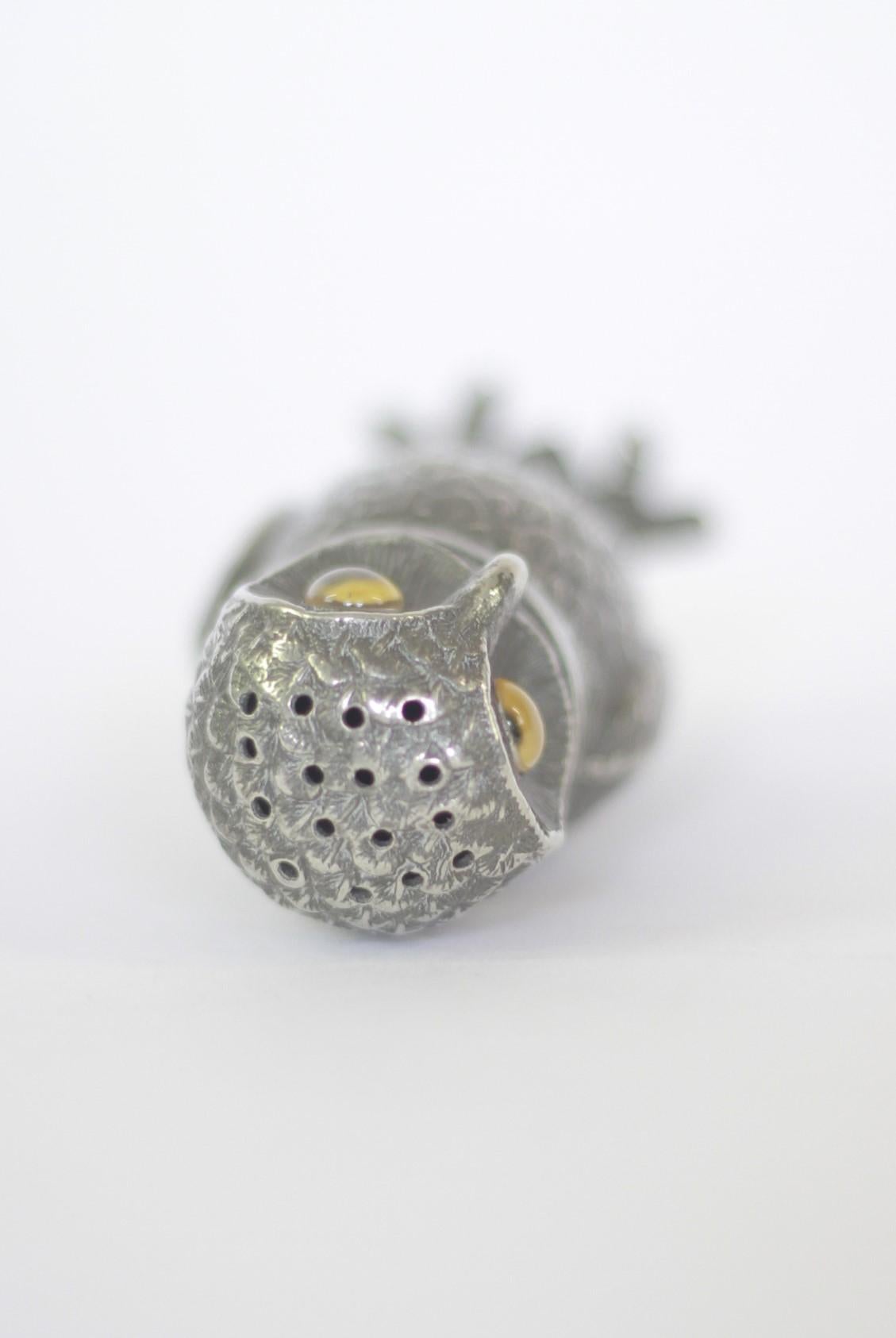 British Edwardian Novelty Owl Pepper pot silver plated