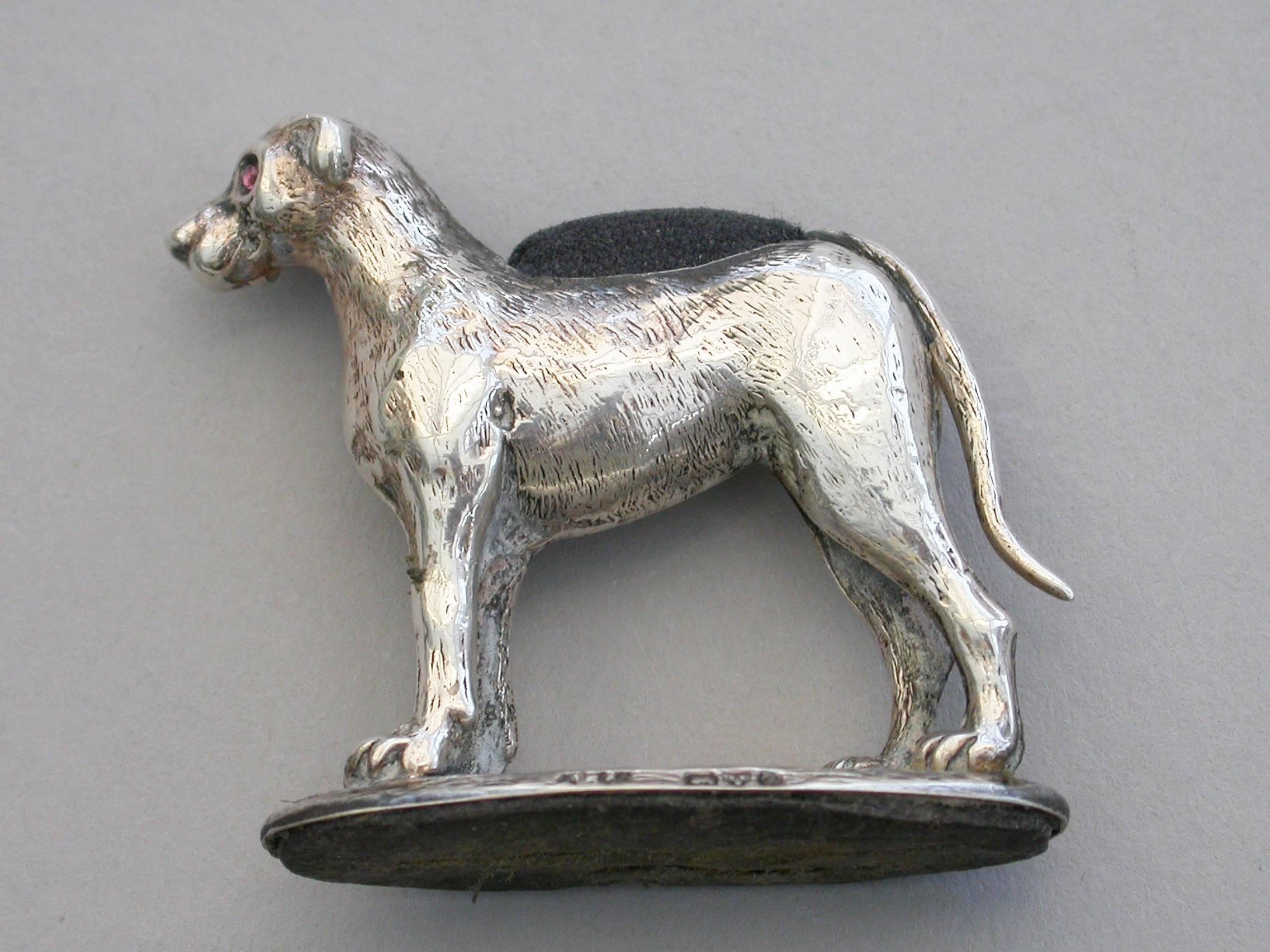Edwardian Novelty Silver Fox Hound Pin Cushion by Adie & Lovekin, Chester, 1909 In Good Condition In Sittingbourne, Kent