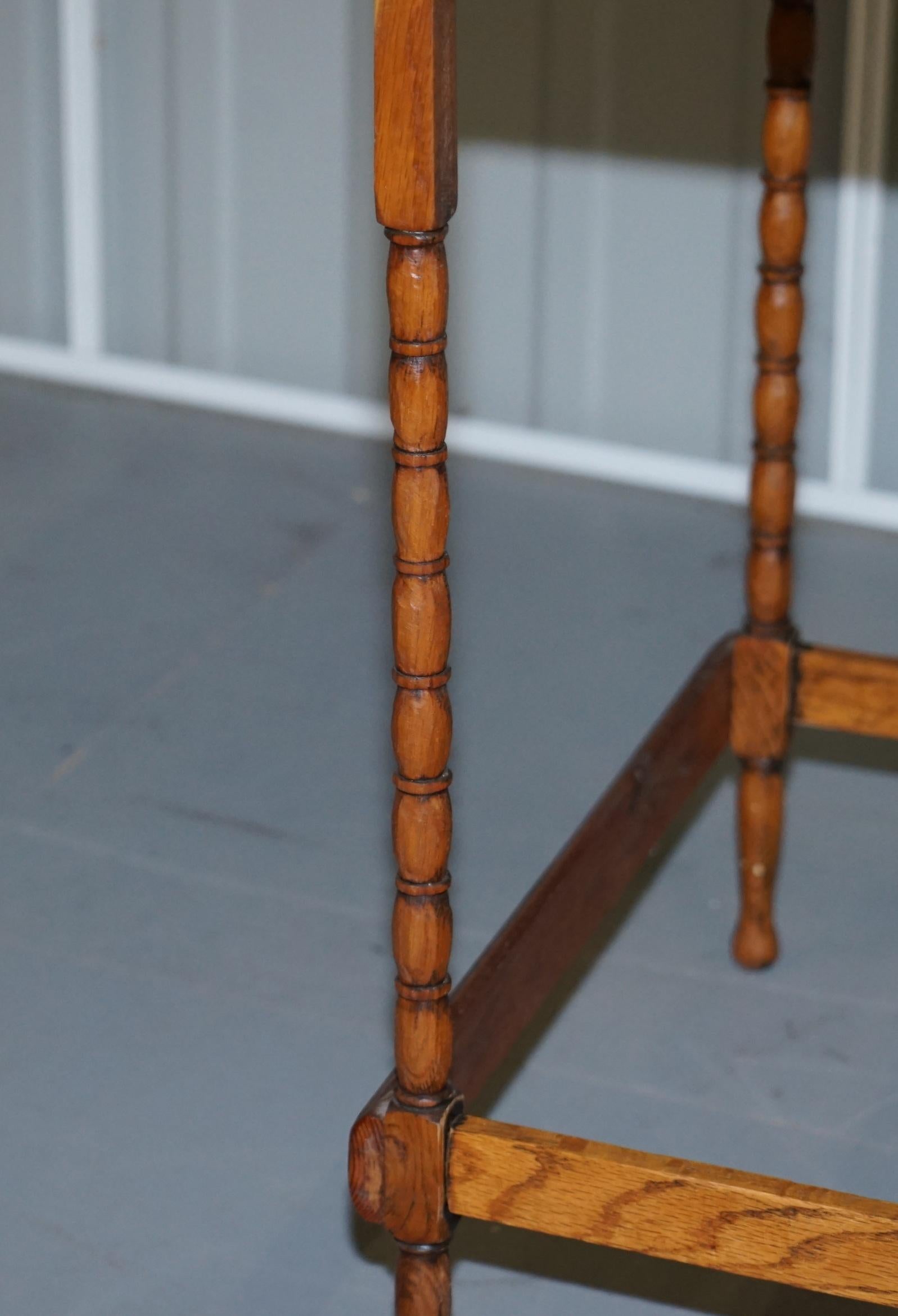 Edwardian Oak Bobbin Turned Leg English Side End Lamp Wine Table Nice and Simple 4