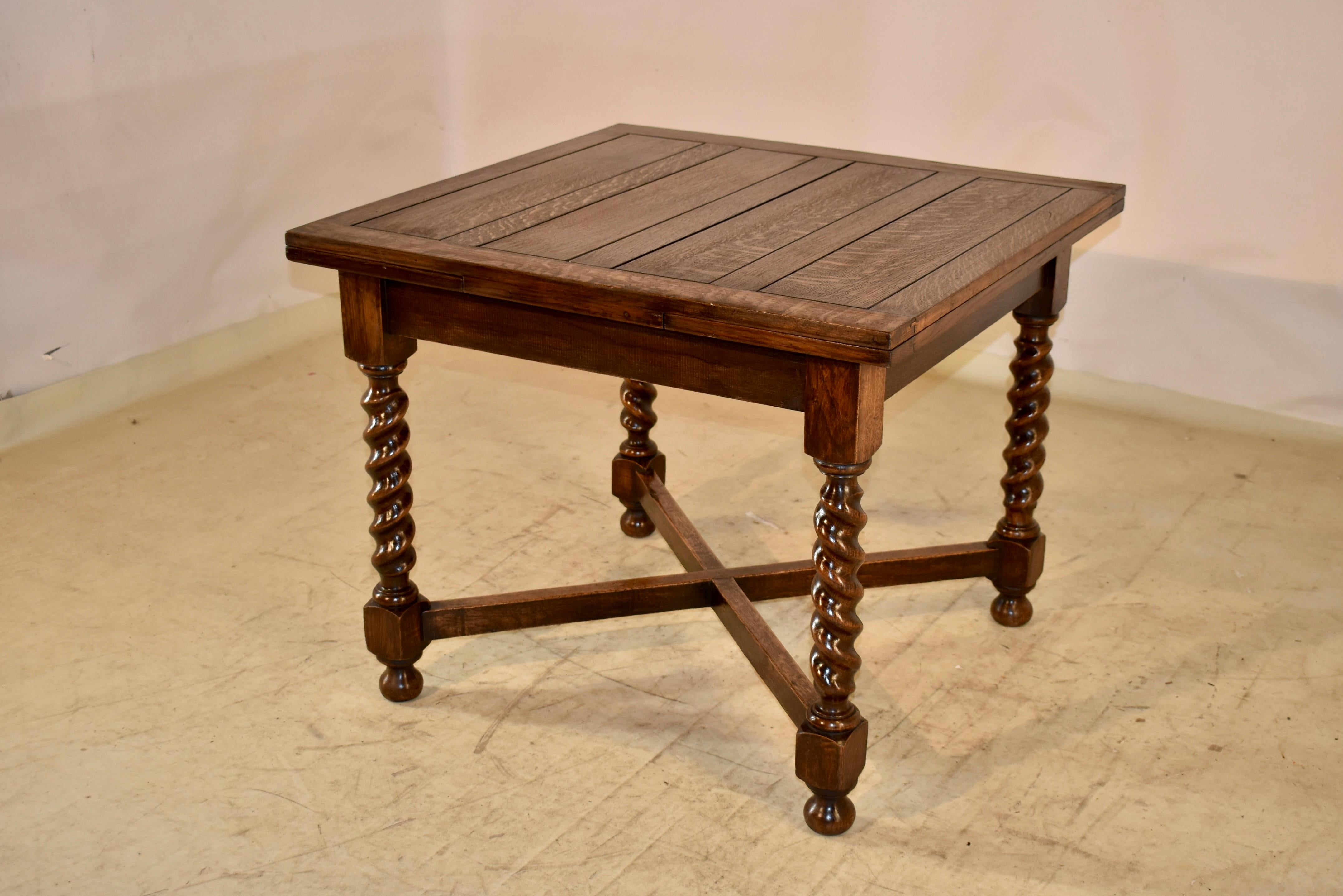 Edwardian Oak Draw-Leaf Table, C. 1900 In Good Condition In High Point, NC
