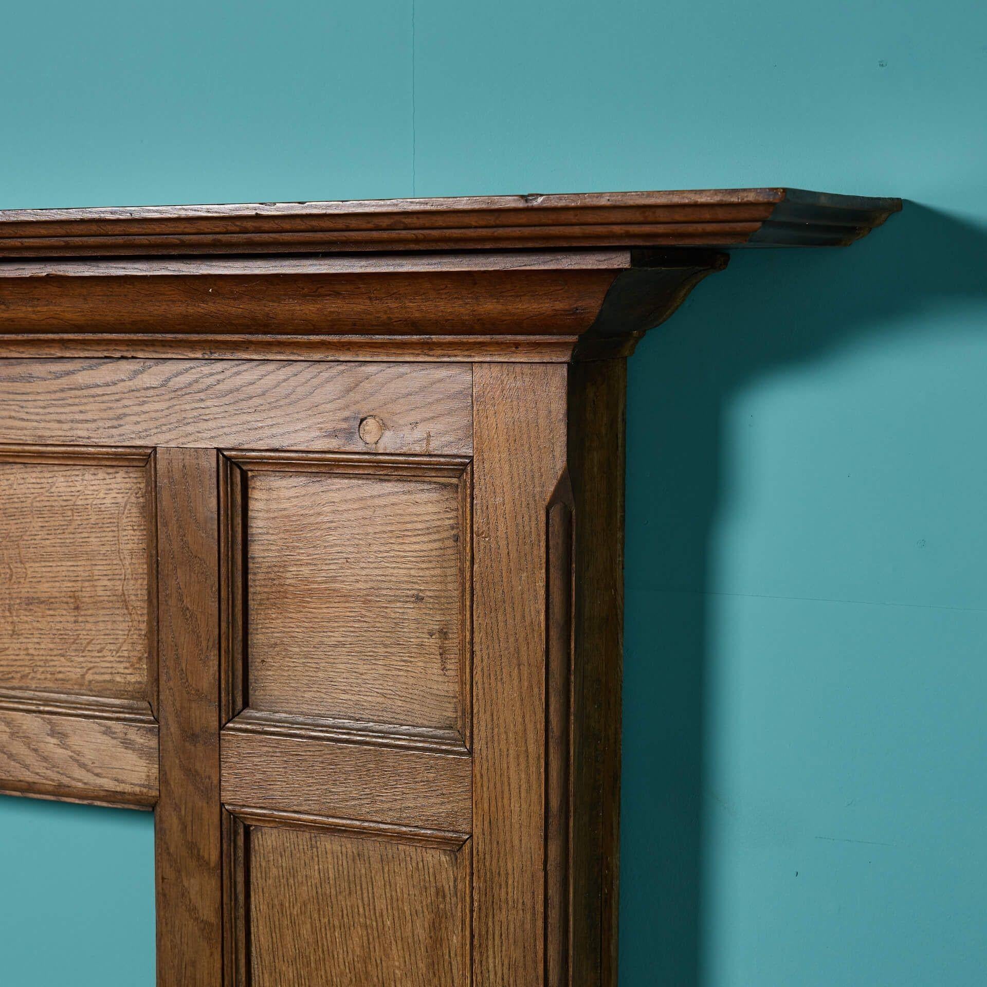 XX secolo Cornice per caminetto Edwardian Oak in vendita