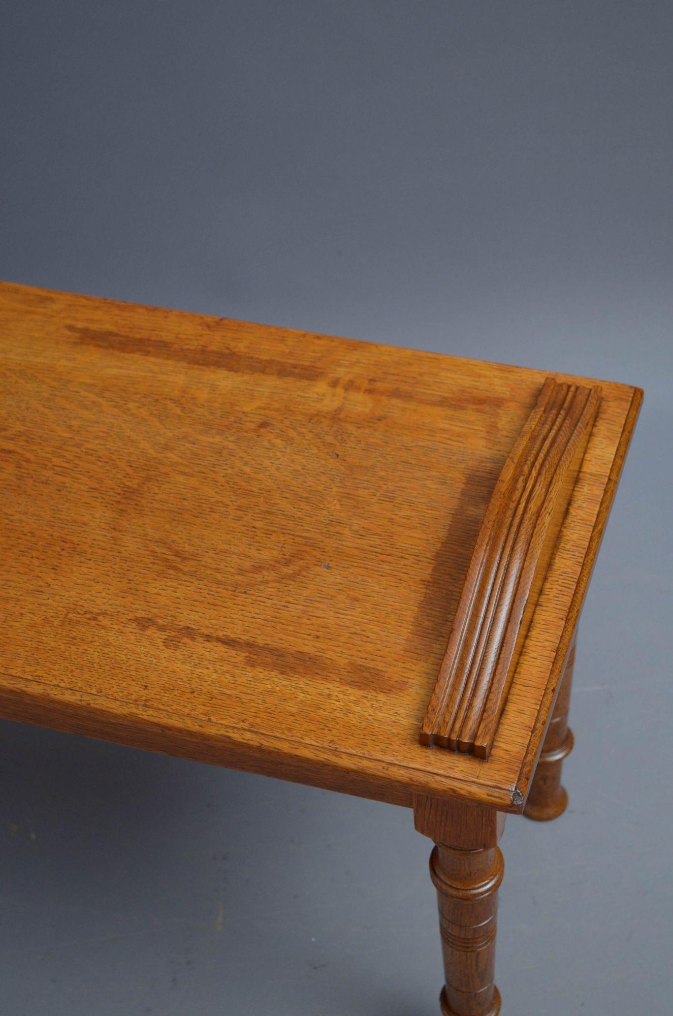 Edwardian Oak Hall Bench In Good Condition For Sale In Whaley Bridge, GB