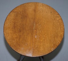 Edwardian Oak Round Tripod Lamp Wine Side Table Lovely Size and Form Versatile