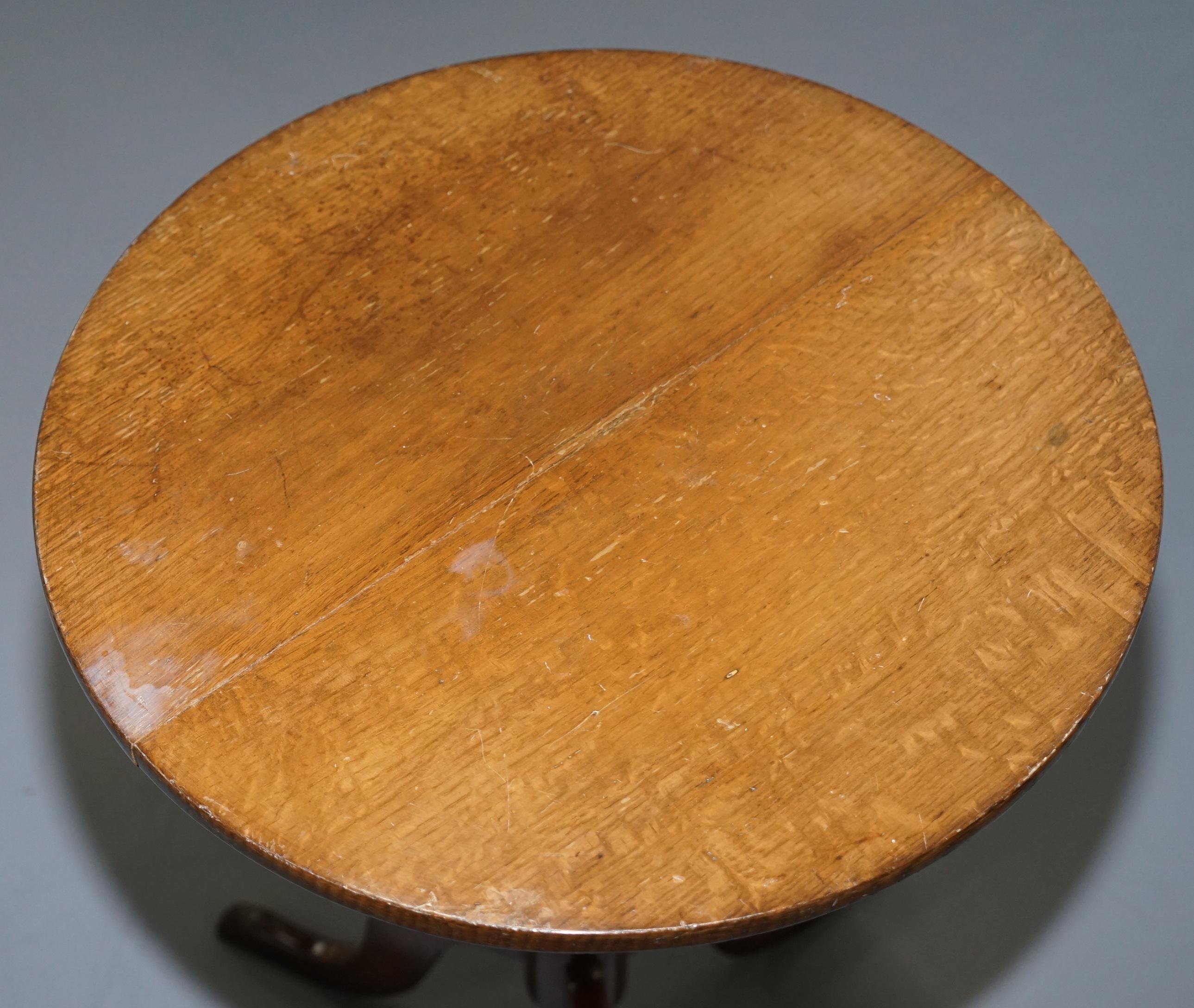 Early 20th Century Edwardian Oak Round Tripod Lamp Wine Side Table Lovely Size and Form Versatile