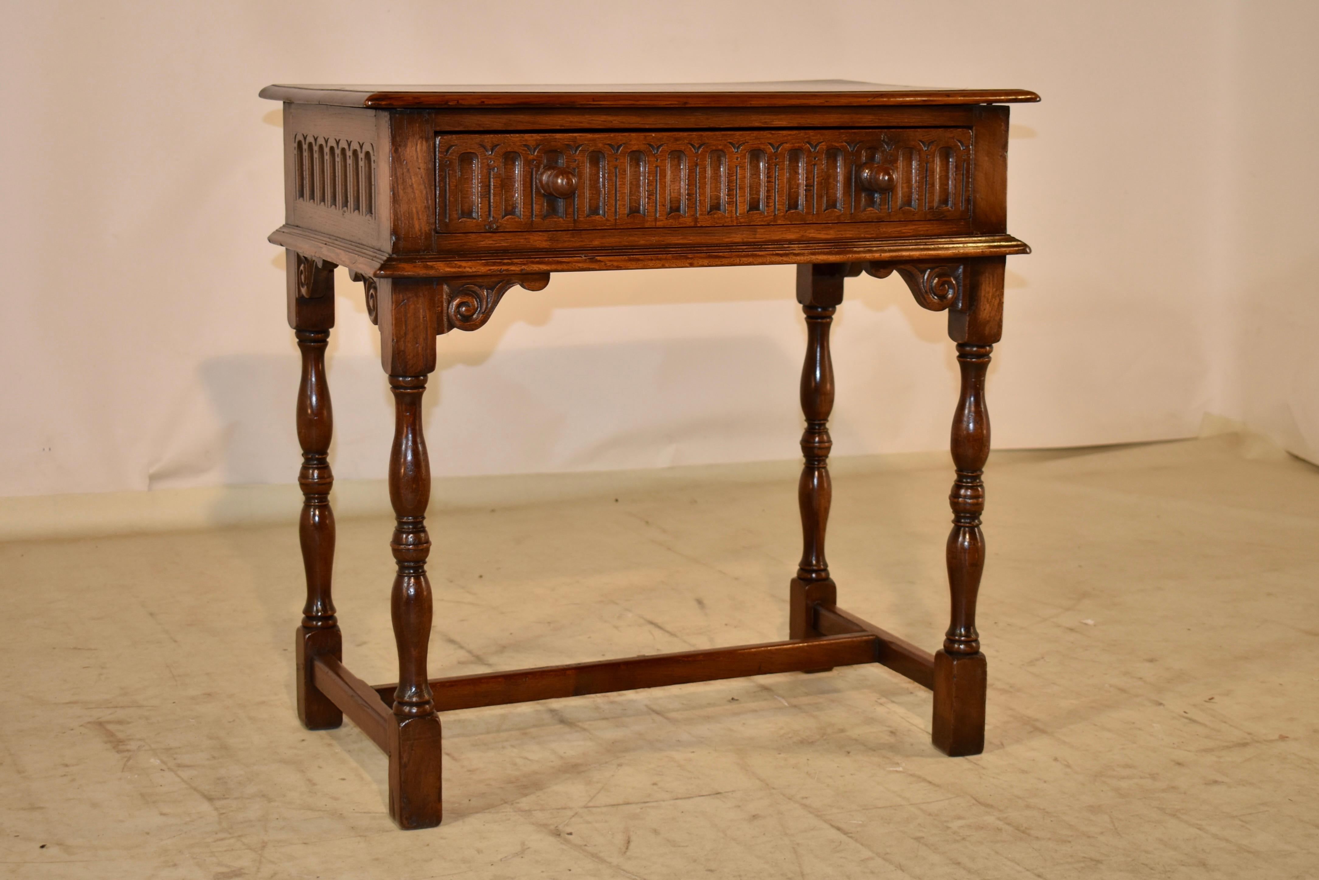 English Edwardian Oak Side Table, C. 1900 For Sale