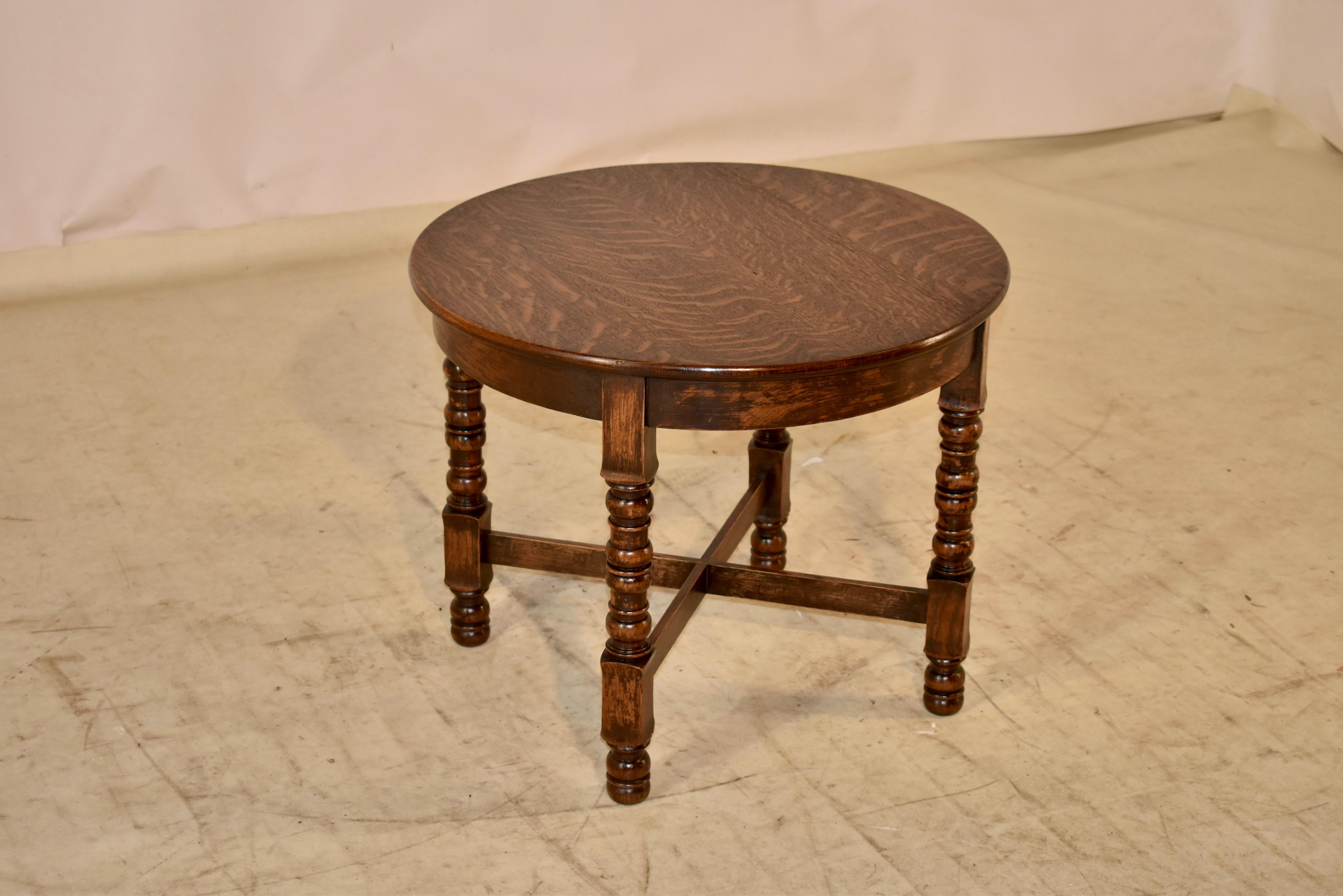 English Edwardian Oak Side Table, circa 1900 For Sale