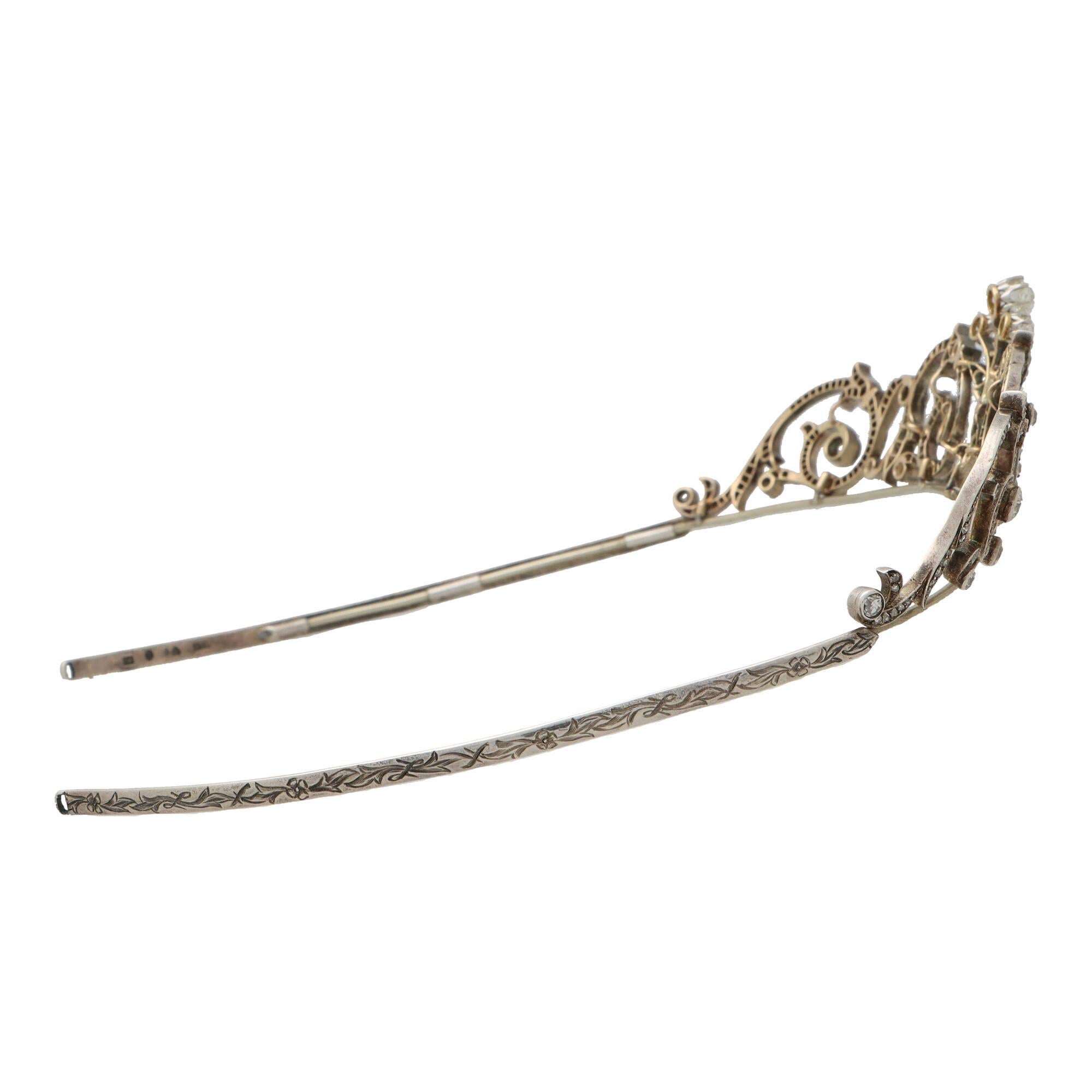 Tiara eduardiana de diamantes talla antigua con volutas foliadas en plata y oro Talla antigua en venta