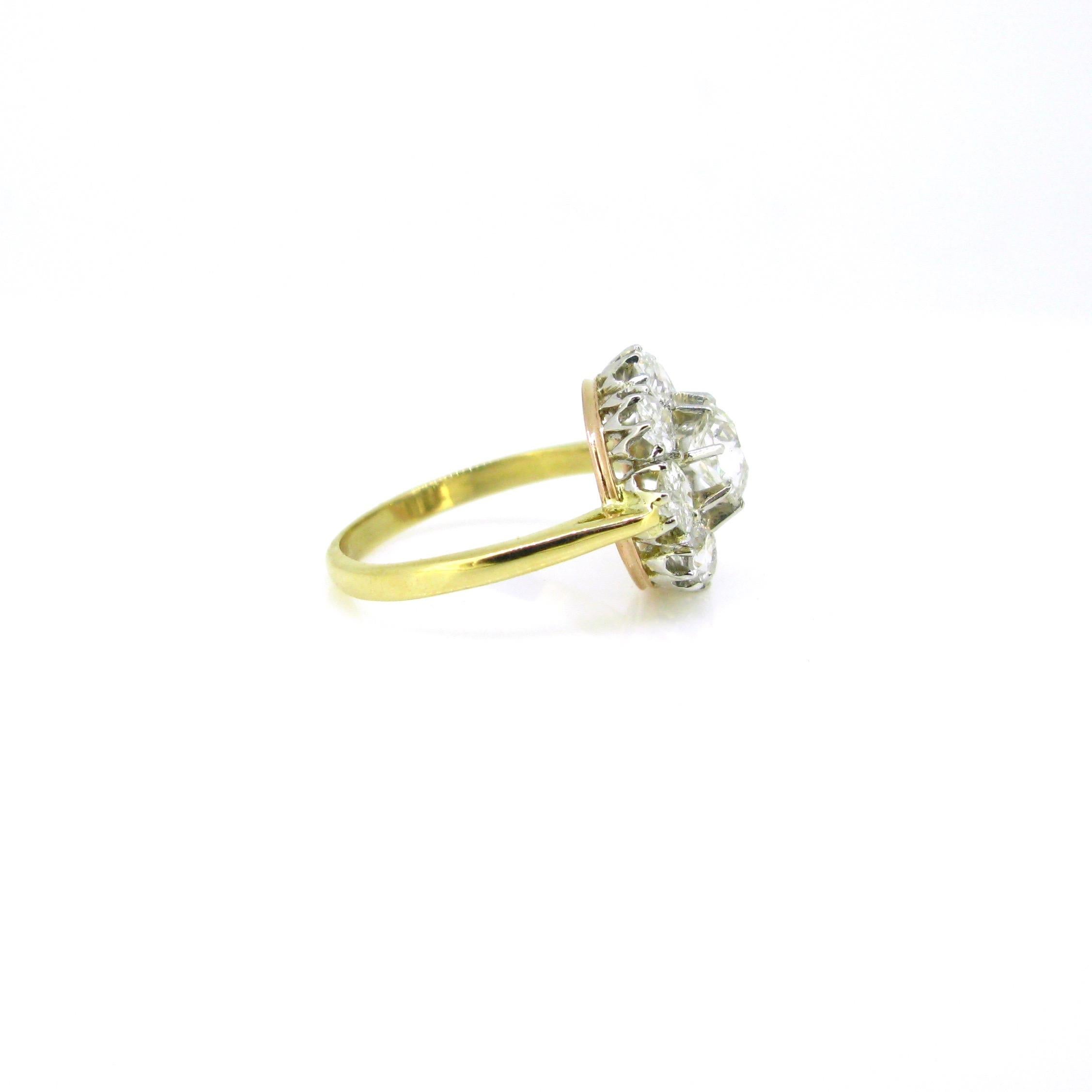 Edwardian Old Cut Diamonds Rose Yellow Gold Platinum Cluster Daisy Ring In Good Condition In London, GB