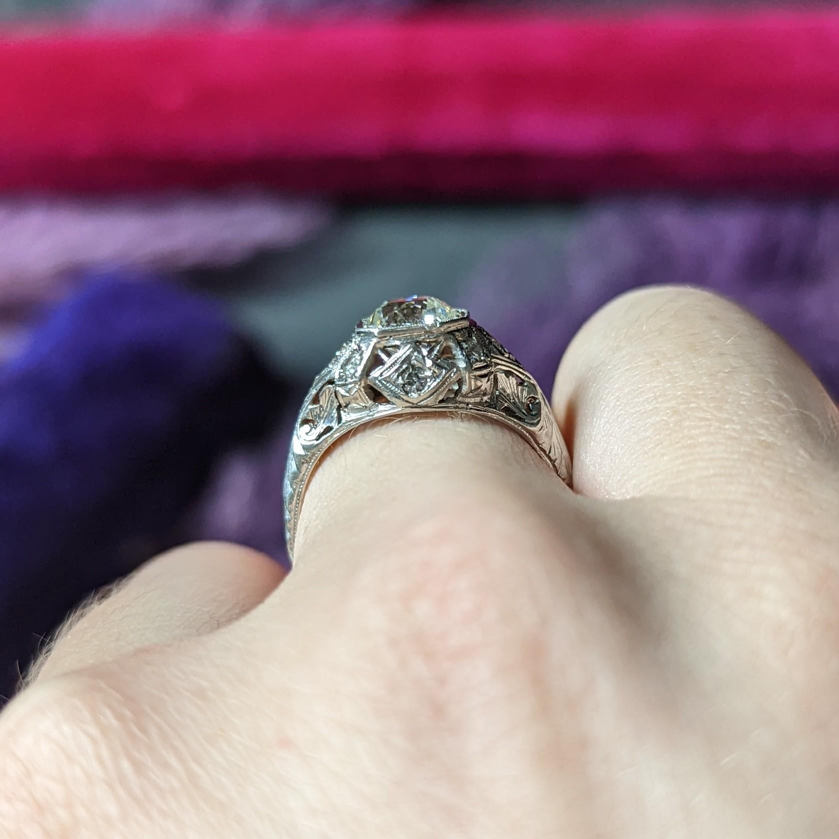 Edwardian Old European 1.64 Carats Diamond Platinum Foliate Engagement Ring For Sale 8