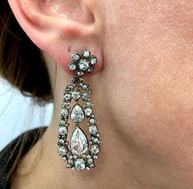 Edwardian Old European-Cut Diamond Gold and Silver Drop Earrings In Good Condition In New York, NY