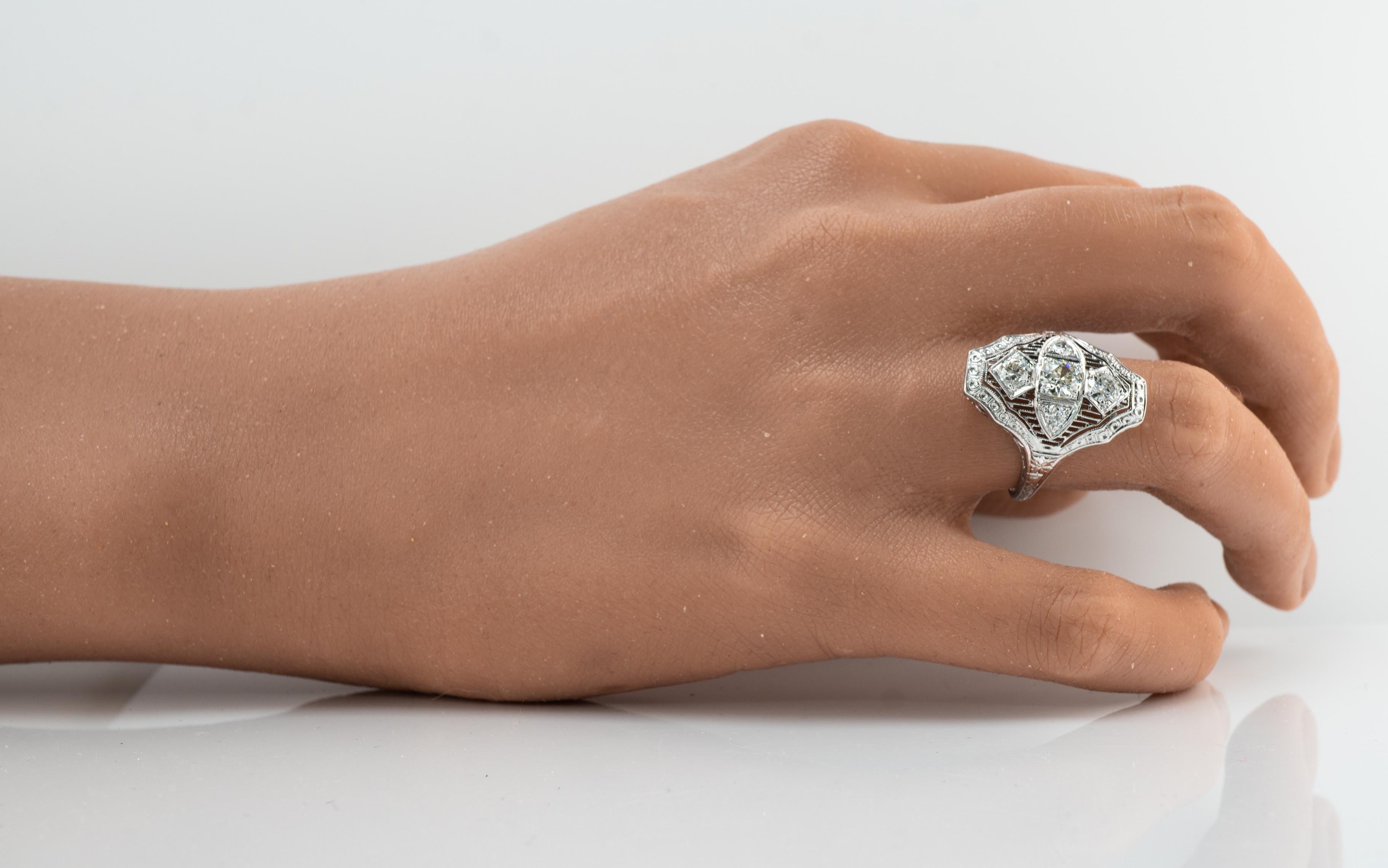 Bague édouardienne en diamant vieux européen 1,00 cttw Or blanc 18K en vente 5