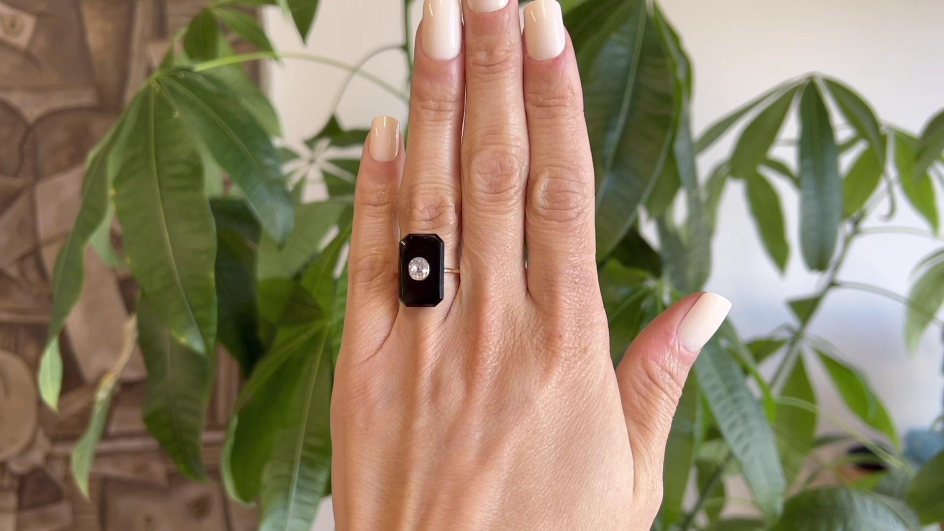 Edwardian Old Mine Cut Diamond Onyx 14 Karat Rose Gold Ring In Excellent Condition In Beverly Hills, CA