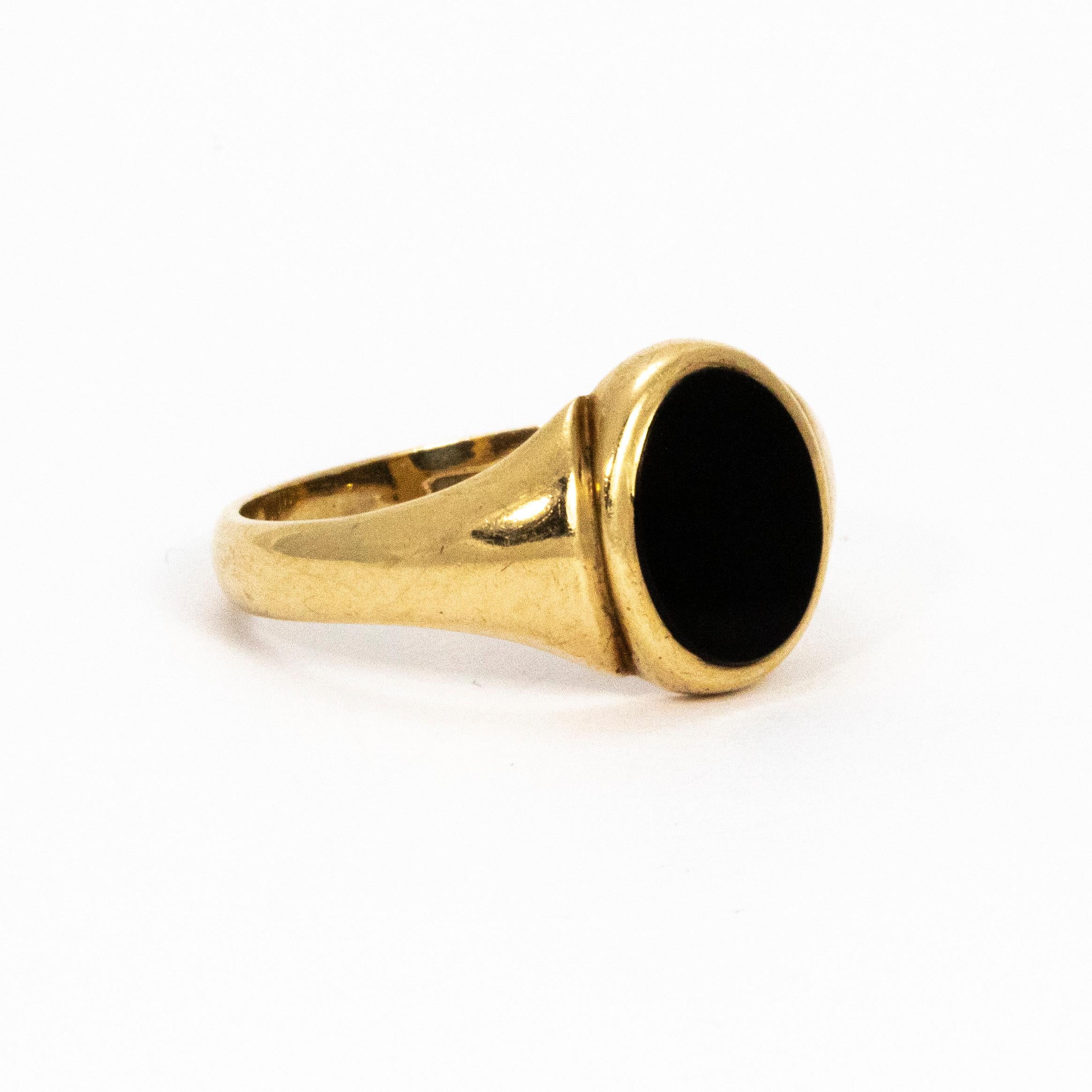Edwardian Onyx and Gold Signet Ring 2