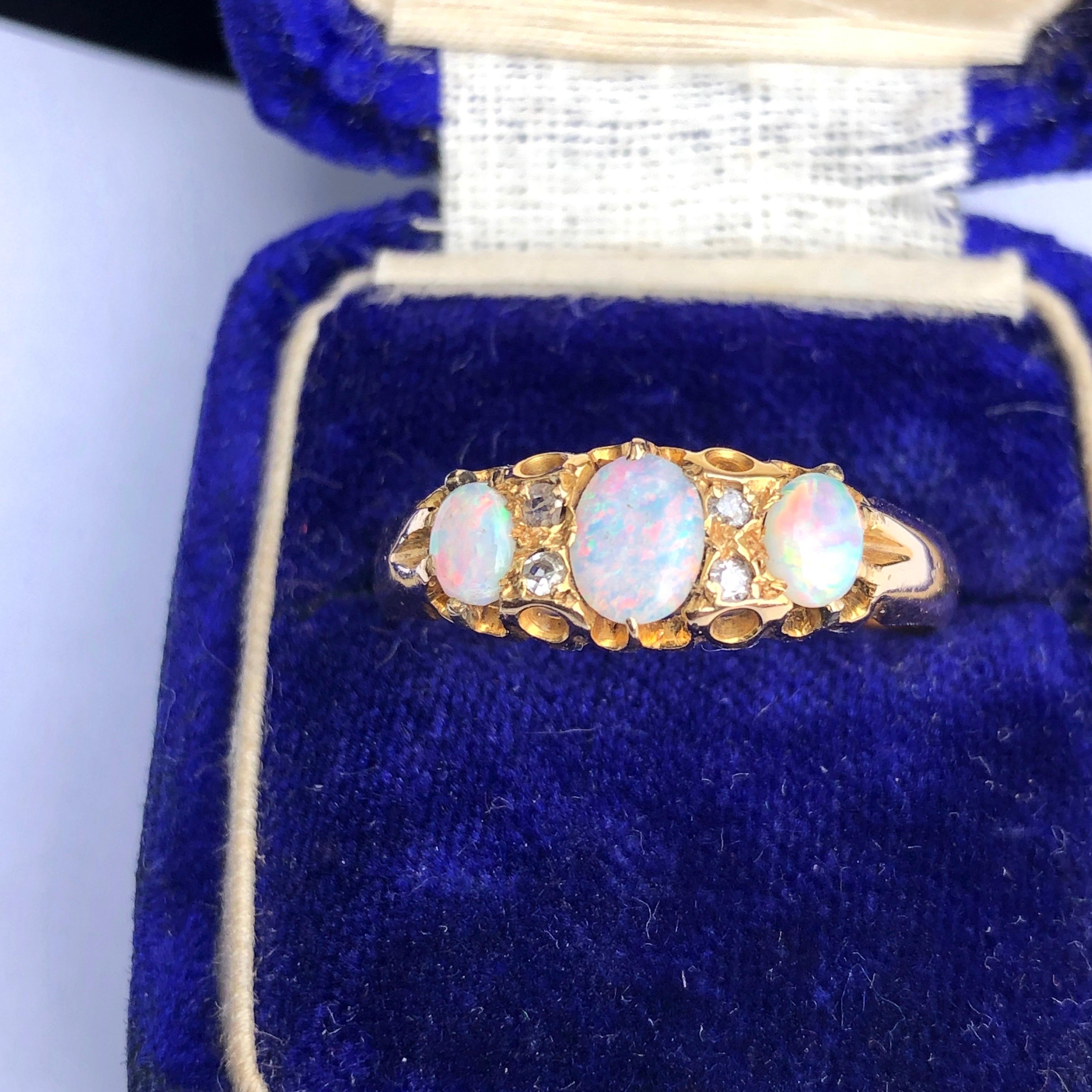Edwardian Opal and Diamond 18 Carat Gold Three-Stone Ring In Good Condition In Chipping Campden, GB
