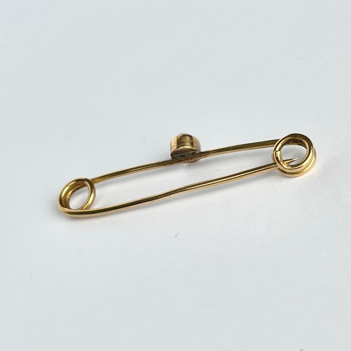 Edwardian Opal 9 Carat Gold Pin Brooch In Good Condition For Sale In Chipping Campden, GB