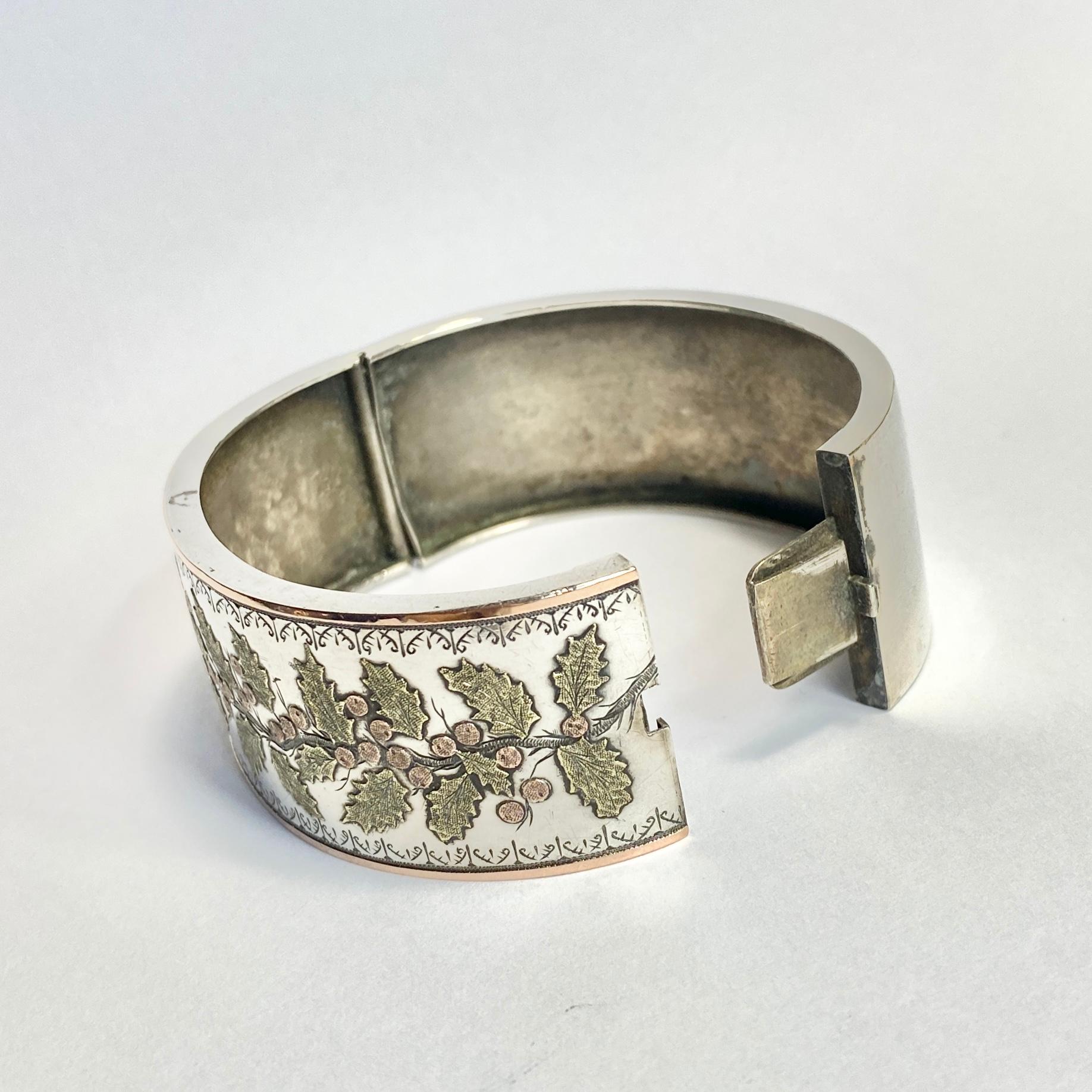 Edwardian Ornate Gold Detailed Silver Bangle In Good Condition For Sale In Chipping Campden, GB