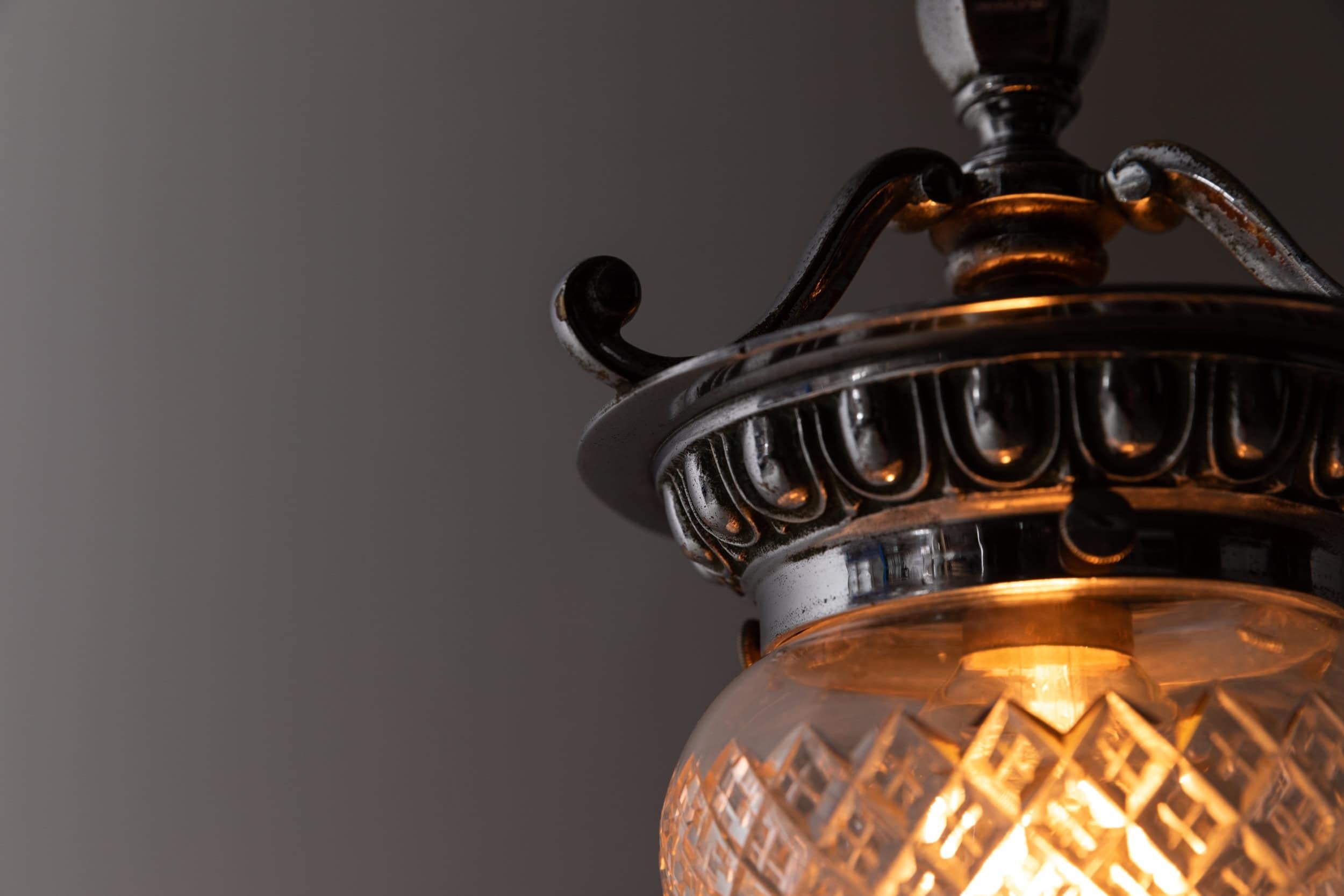 Arts and Crafts Edwardian Ornate Teardrop Cut Glass Light Pendant Lamp, C.1900 For Sale